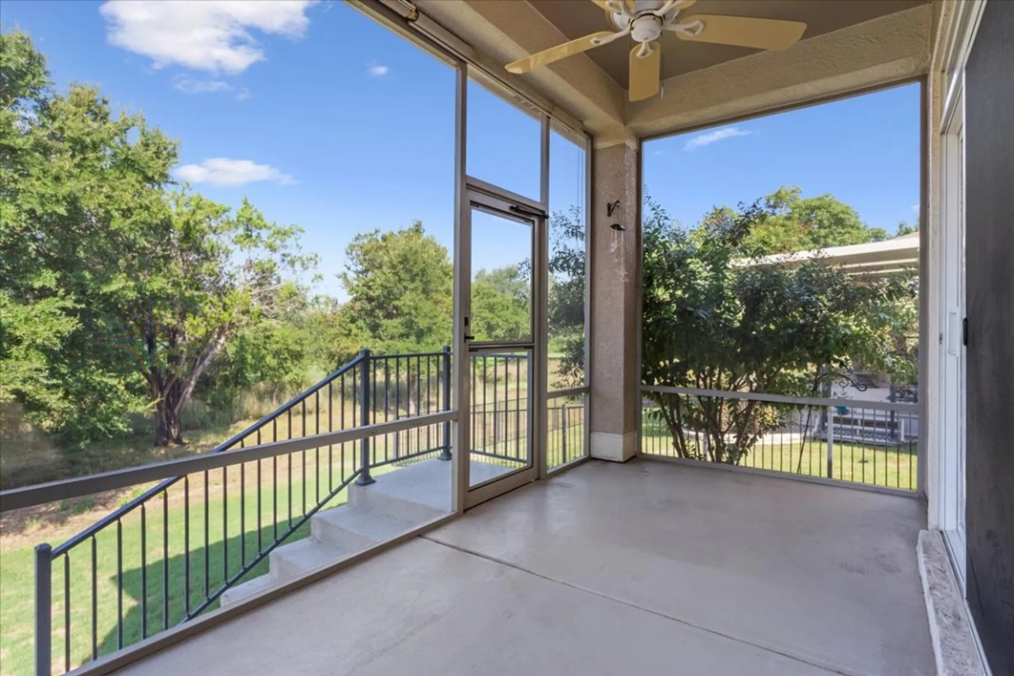 Property Slideshow image 28 of 34 | 213 fieldstone dr, Georgetown, TX, 78633