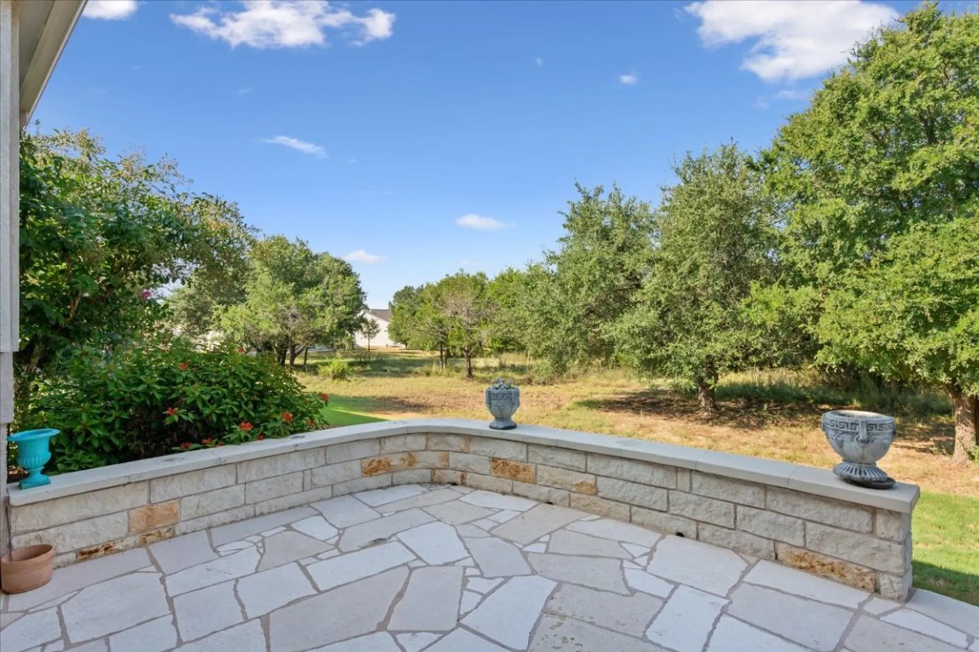 Property Slideshow image 30 of 34 | 213 fieldstone dr, Georgetown, TX, 78633