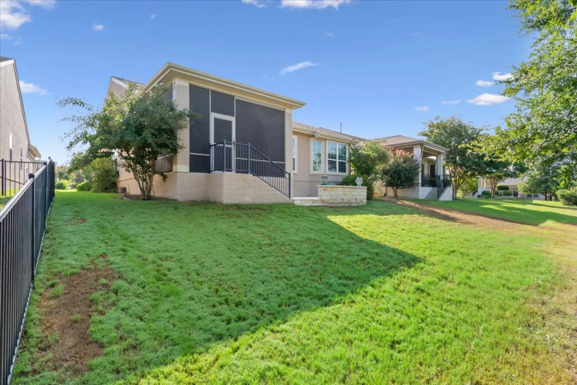 Property Slideshow image 32 of 34 | 213 fieldstone dr, Georgetown, TX, 78633