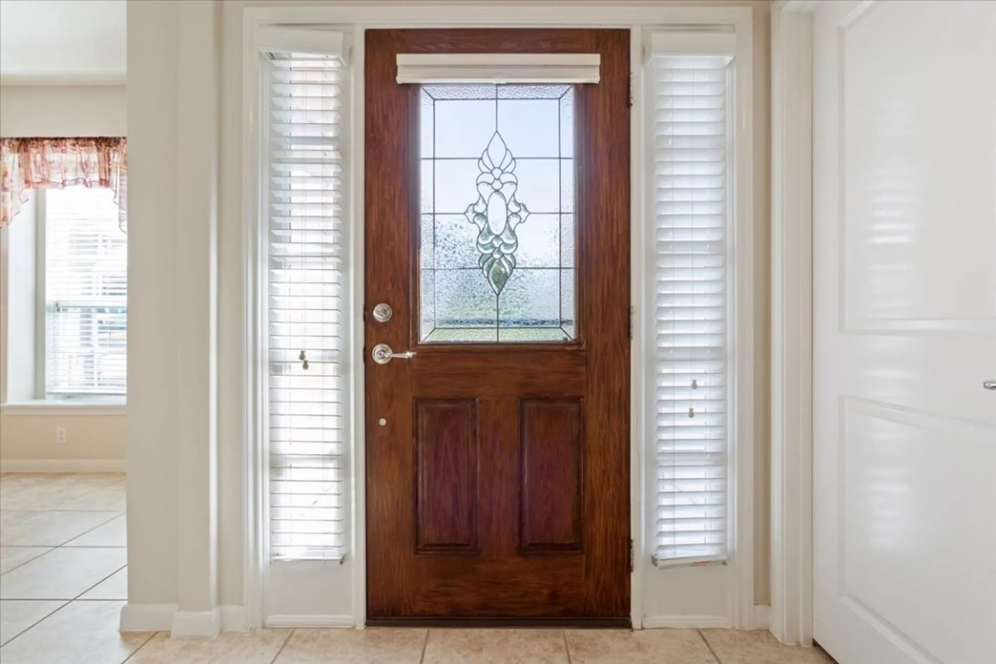 Property Slideshow image 4 of 34 | 213 fieldstone dr, Georgetown, TX, 78633