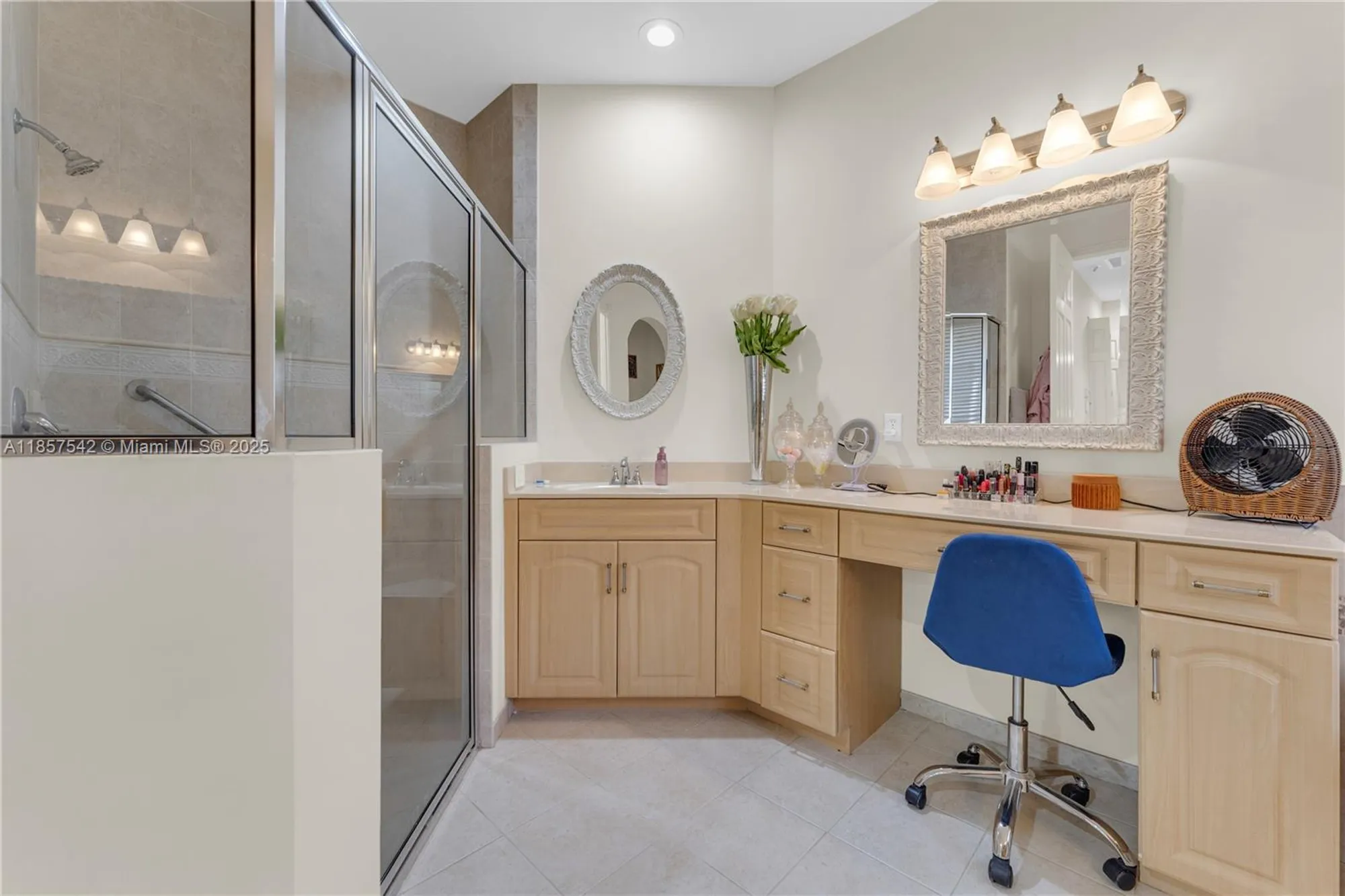 Property Slideshow image 8 of 34 | 7651 via grande, Boynton Beach, FL, 33437