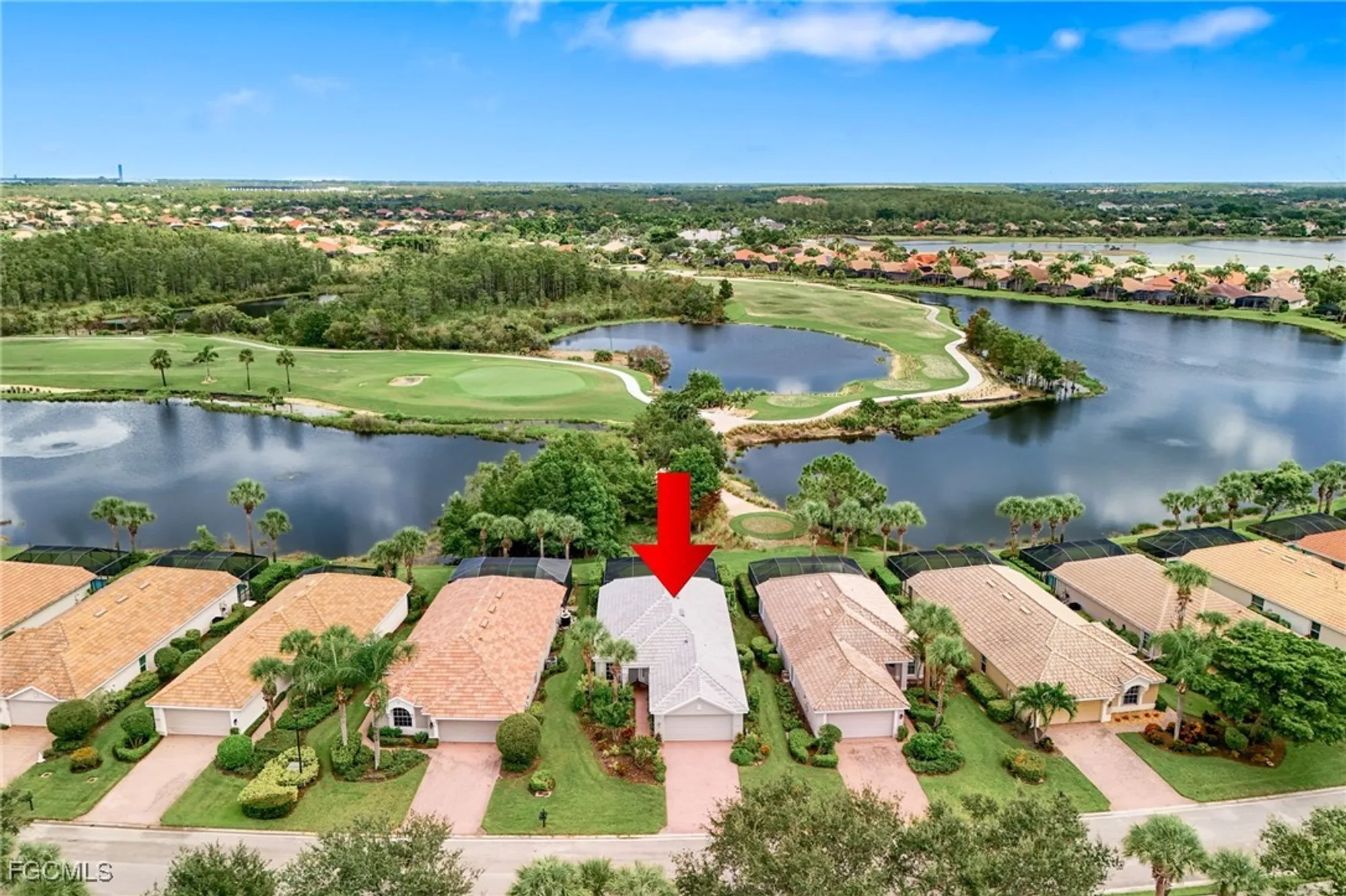 Property Slideshow image 2 of 34 | 10055 oakhurst way, Fort Myers, FL, 33913