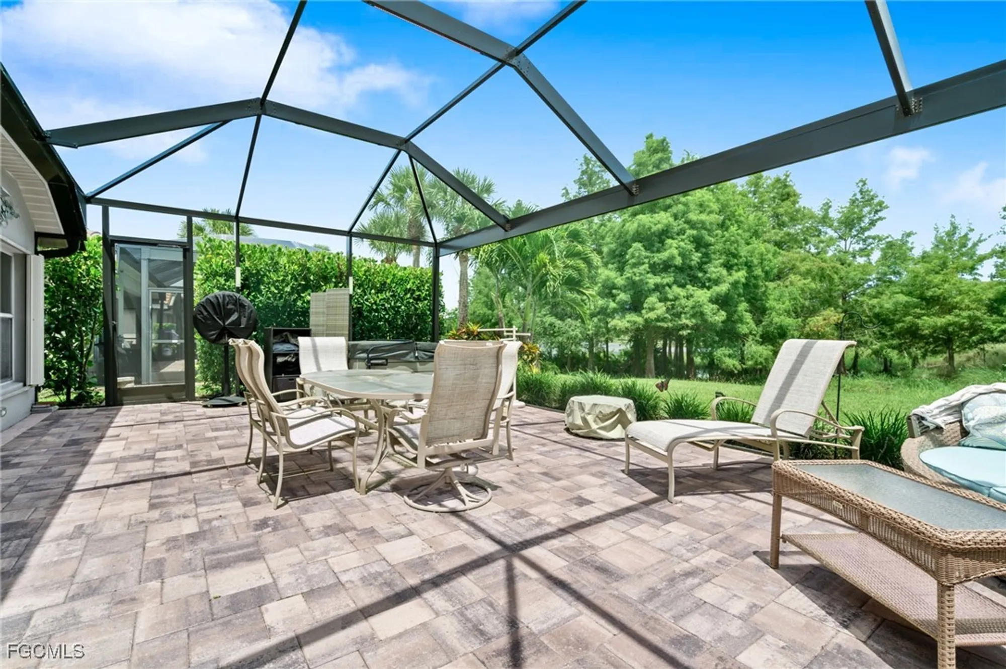 Property Slideshow image 30 of 34 | 10055 oakhurst way, Fort Myers, FL, 33913