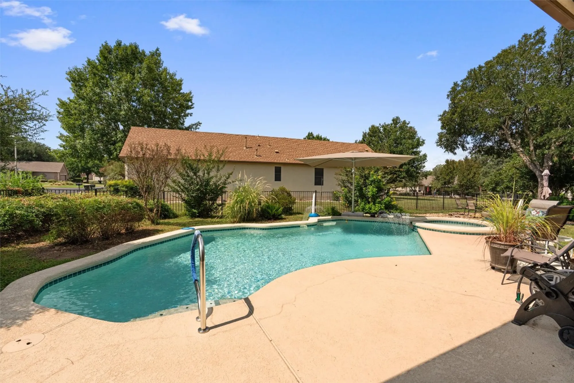 Property Slideshow image 33 of 39 | 296 trail of the flowers, Georgetown, TX, 78633