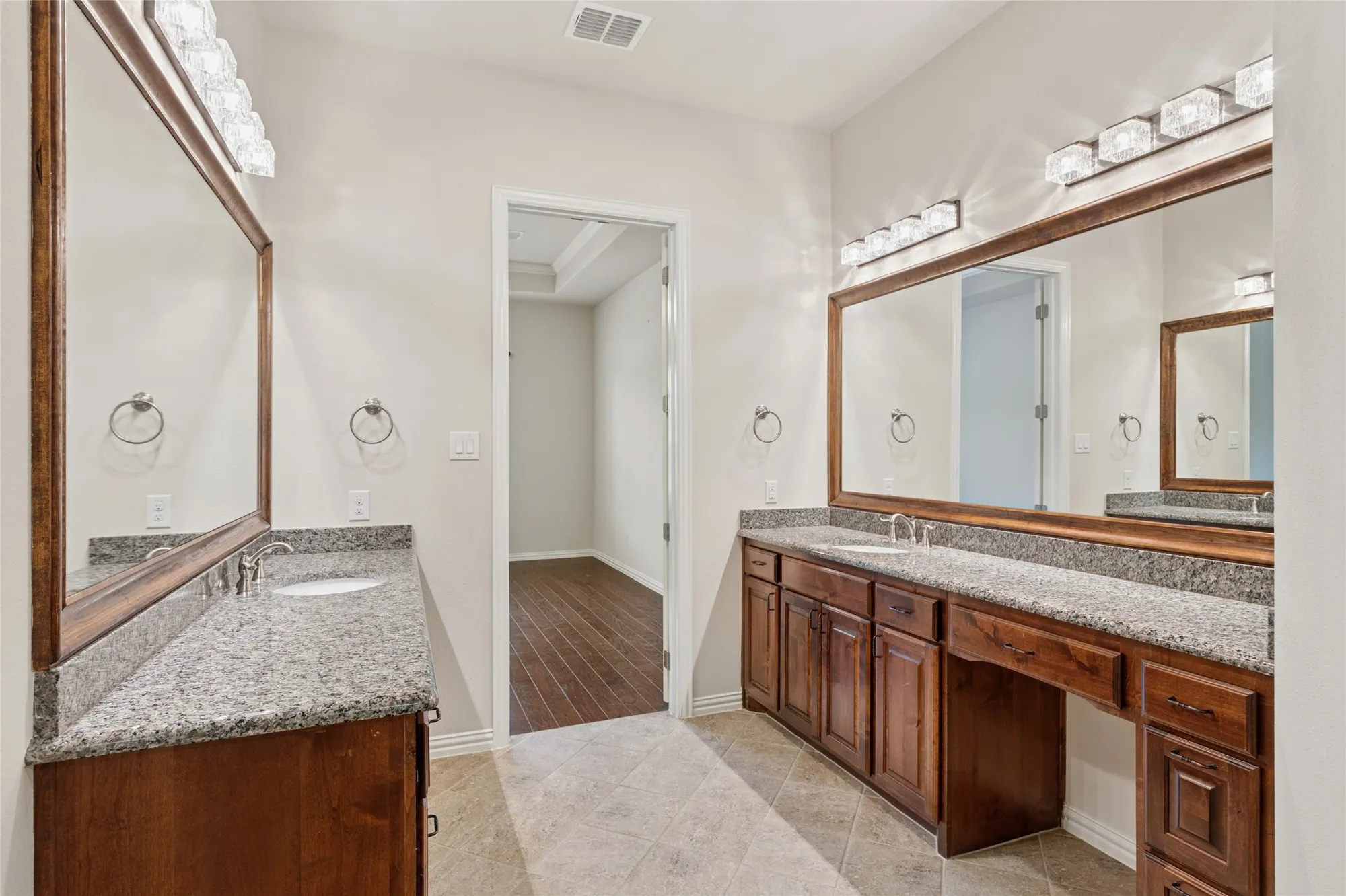 Property Slideshow image 18 of 25 | 2104 ladera way 2104, Mansfield, TX, 76063