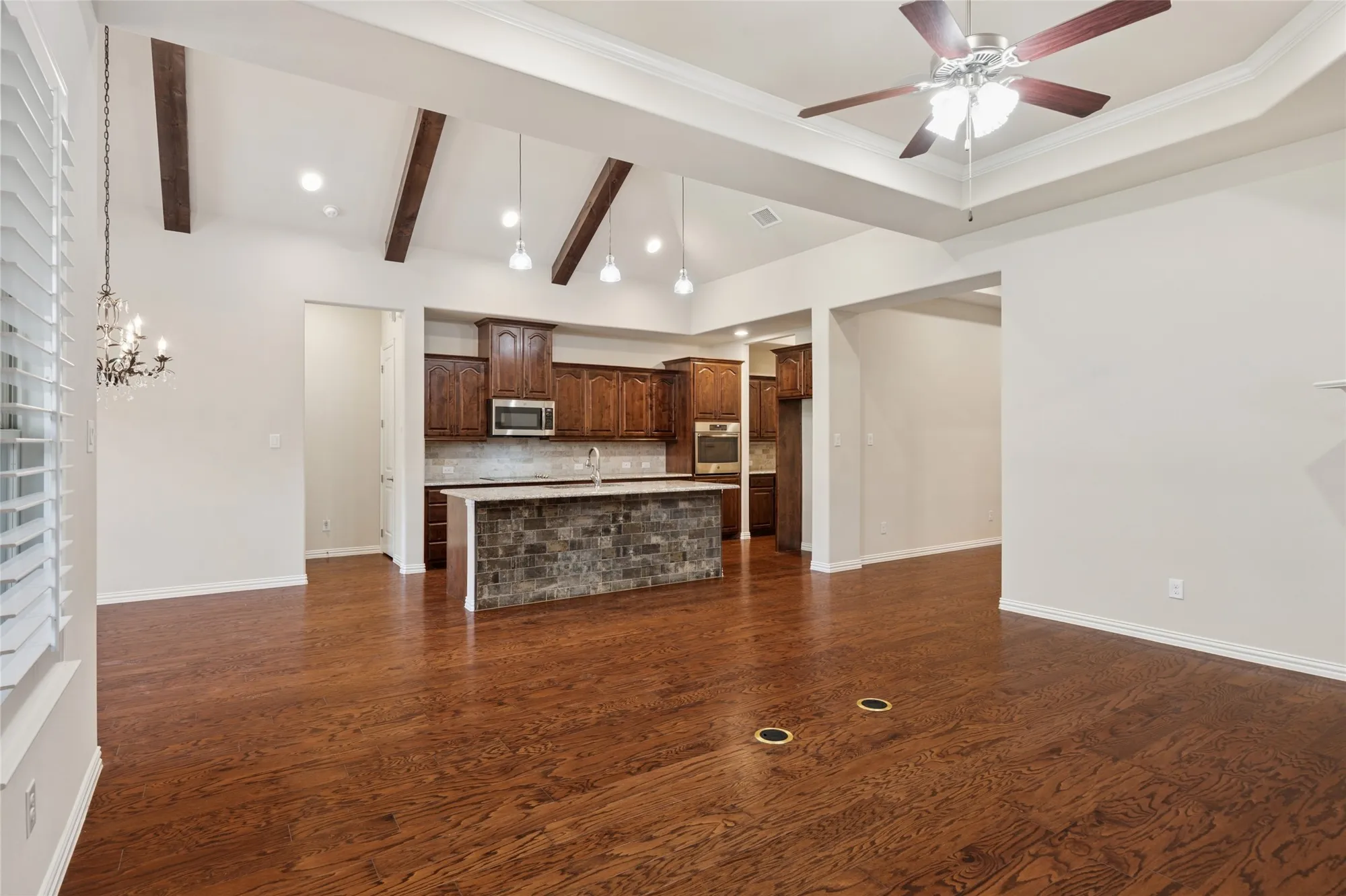Property Slideshow image 8 of 25 | 2104 ladera way 2104, Mansfield, TX, 76063