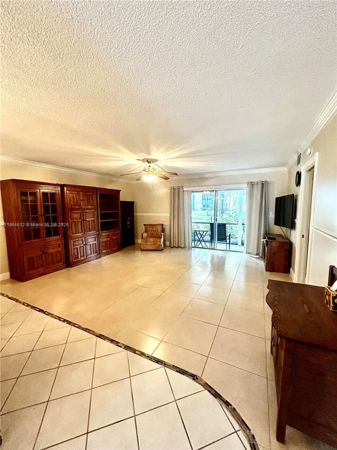 Property Slideshow image 3 of 18 | 111 s hollybrook dr apt 107, Pembroke Pines, FL, 33025