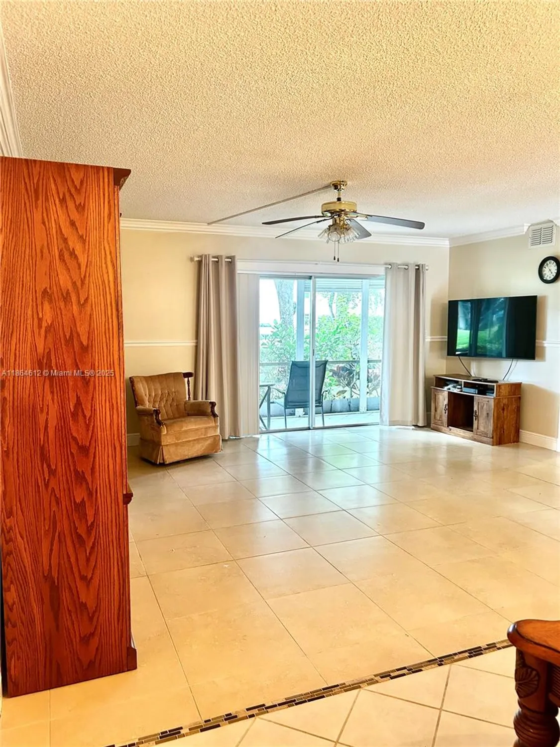 Property Slideshow image 4 of 18 | 111 s hollybrook dr apt 107, Pembroke Pines, FL, 33025