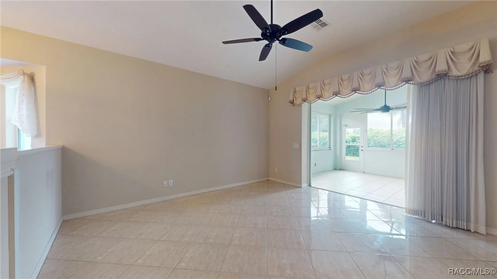 Property Slideshow image 9 of 80 | 1876 w caroline path, Lecanto, FL, 34461