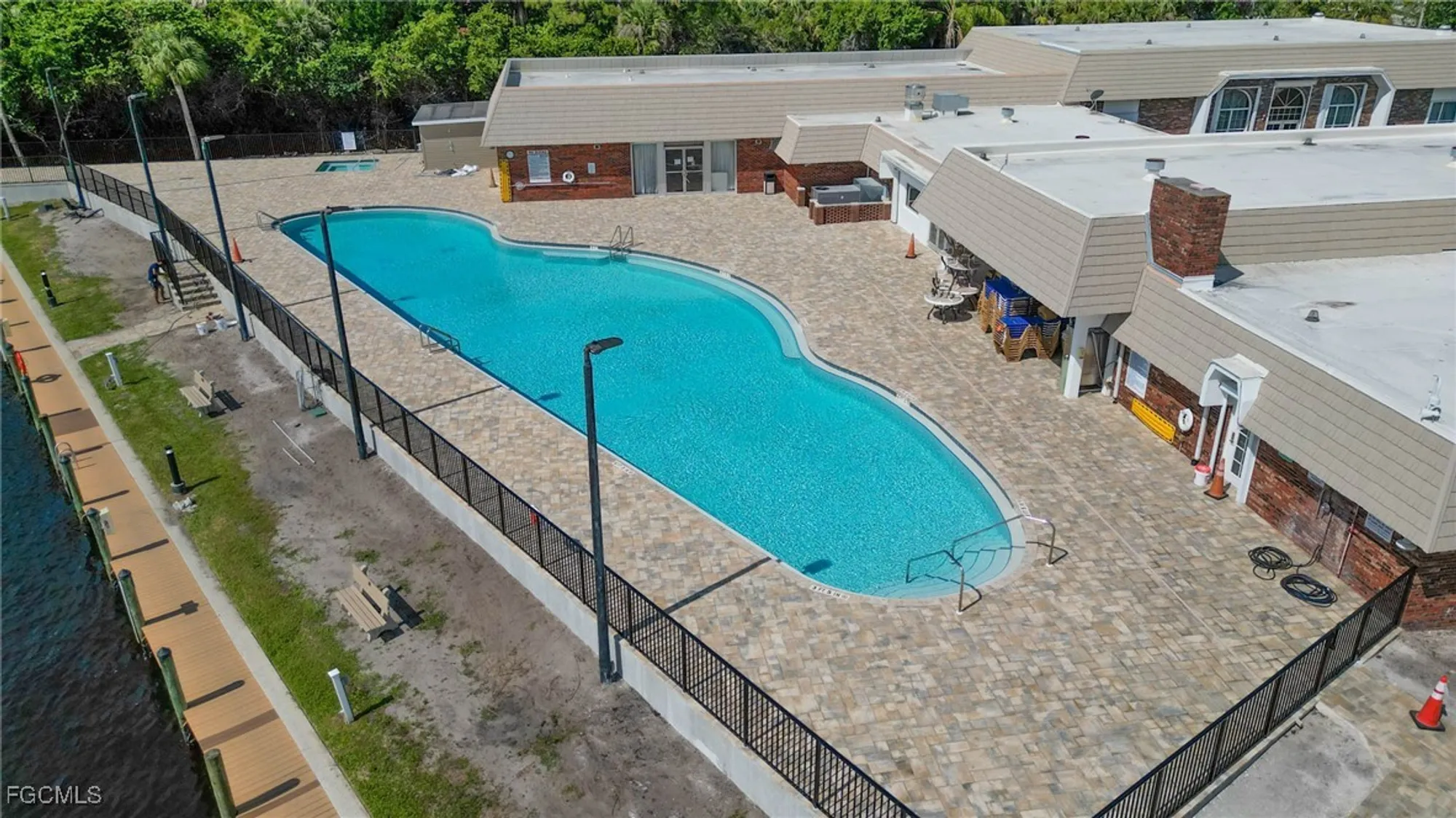 Property Slideshow image 15 of 21 | 5518 back bay bnd, North Fort Myers, FL, 33917