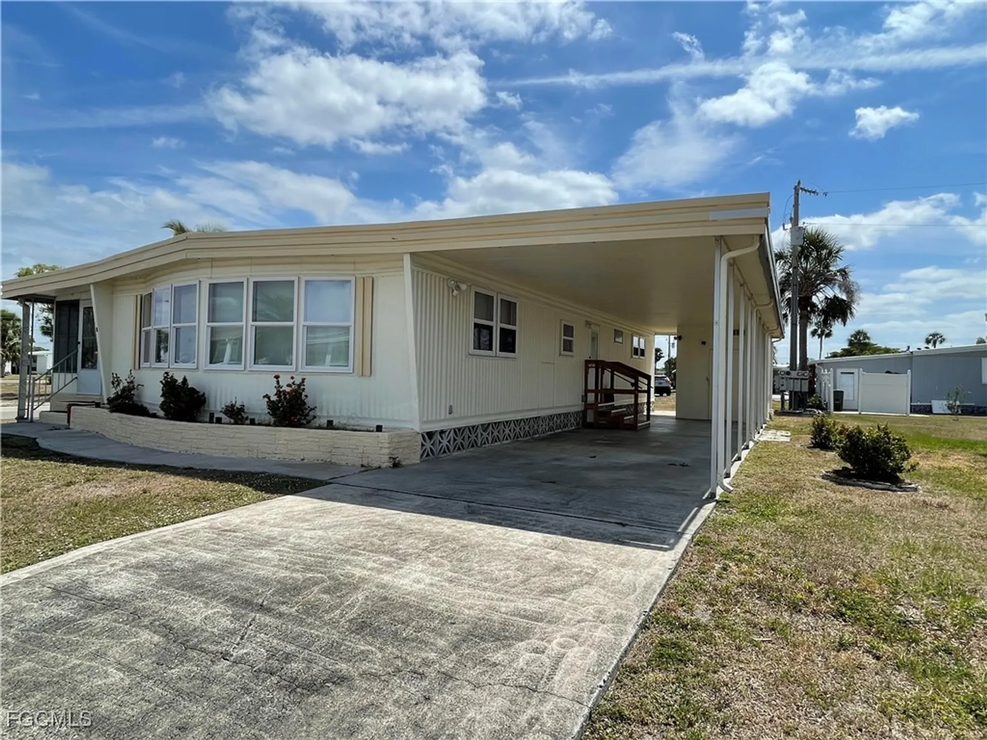 Property Slideshow image 21 of 21 | 5518 back bay bnd, North Fort Myers, FL, 33917