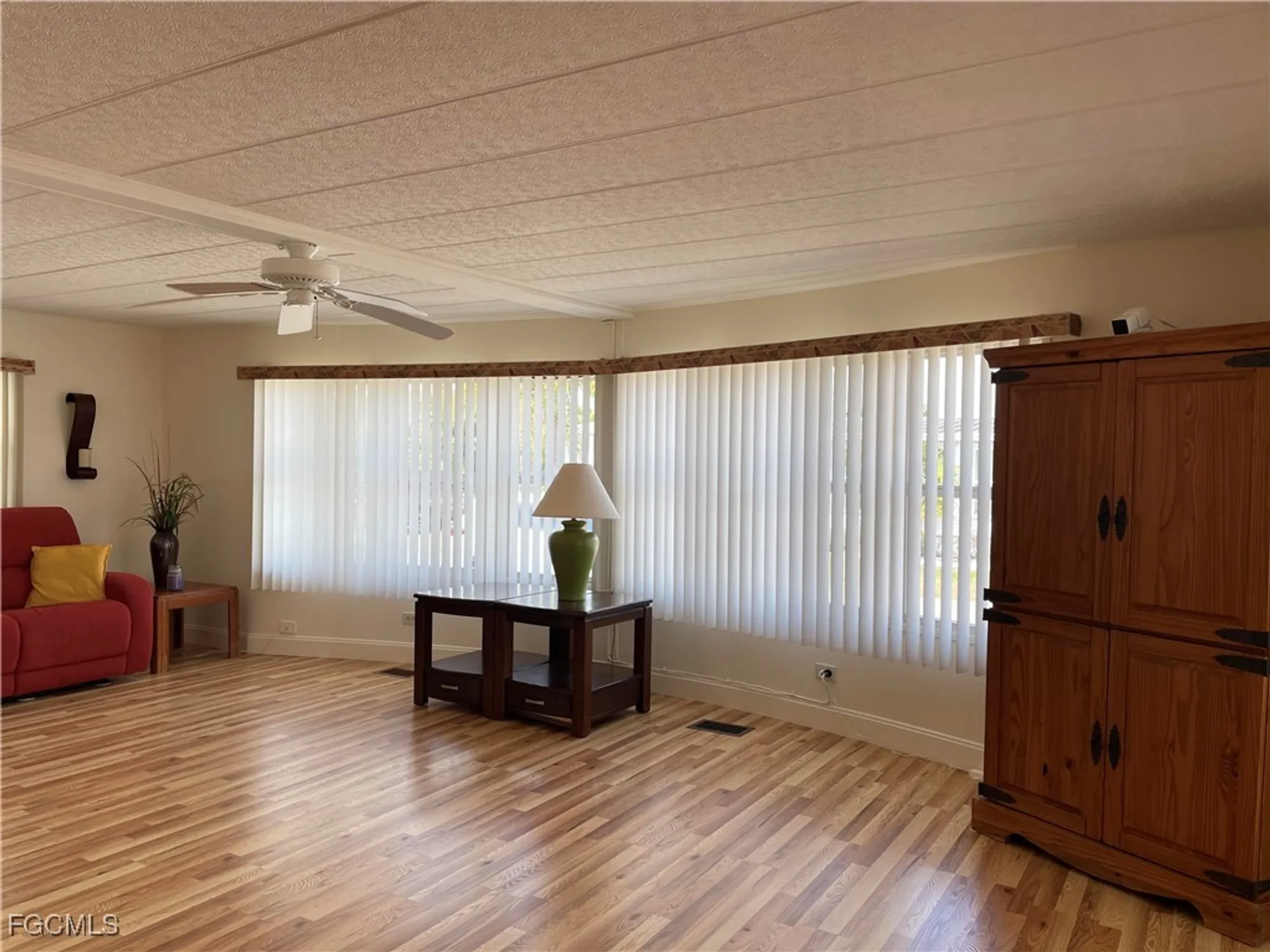 Property Slideshow image 5 of 21 | 5518 back bay bnd, North Fort Myers, FL, 33917