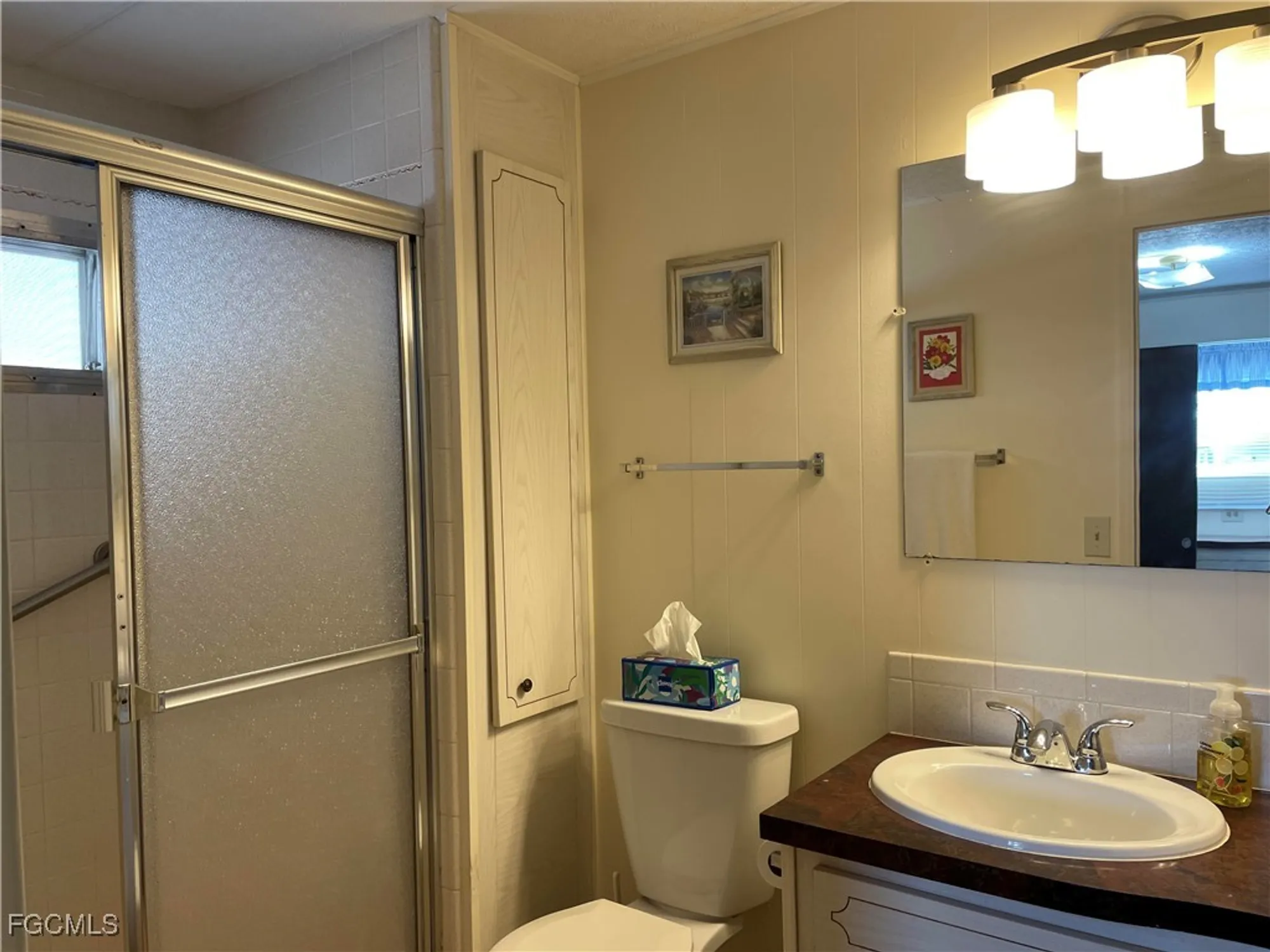 Property Slideshow image 9 of 21 | 5518 back bay bnd, North Fort Myers, FL, 33917