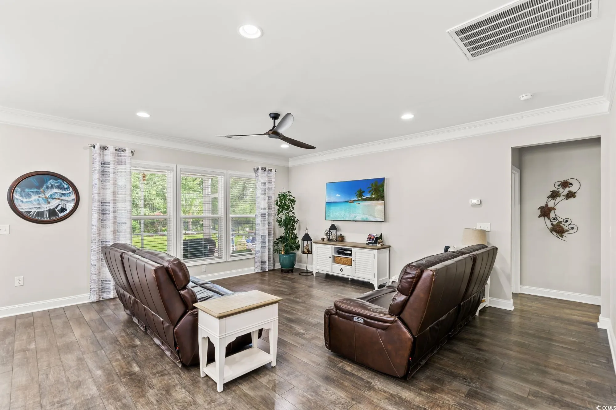Property Slideshow image 10 of 32 | 2450 craven dr, Myrtle Beach, SC, 29579