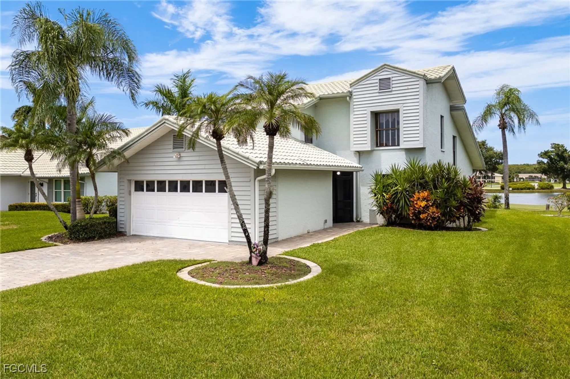 Property Slideshow image 1 of 50 | 13322 oak hill loop, Fort Myers, FL, 33912