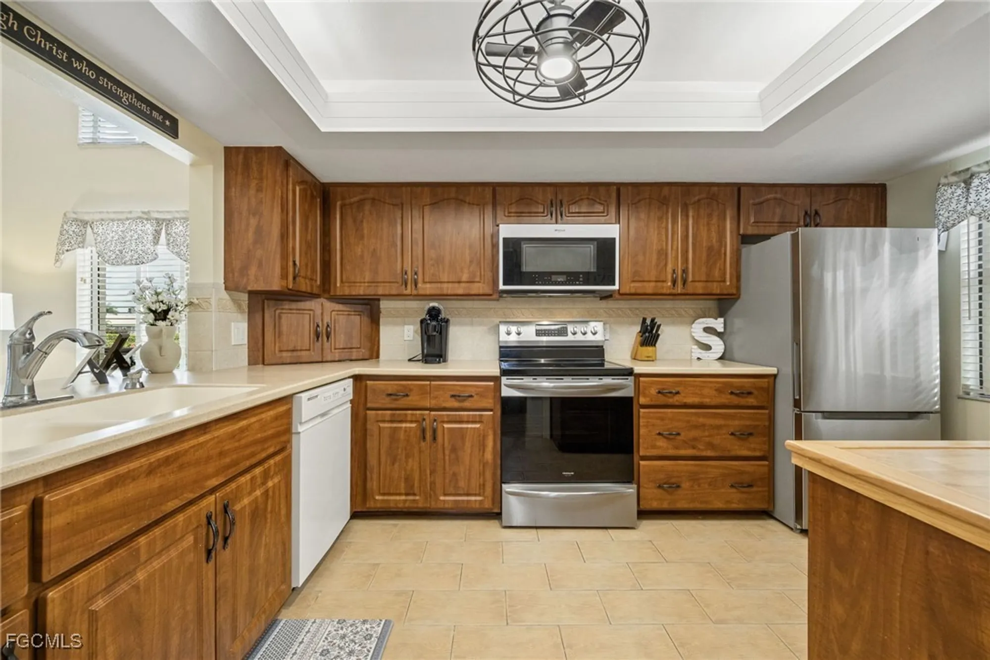 Property Slideshow image 9 of 50 | 13322 oak hill loop, Fort Myers, FL, 33912