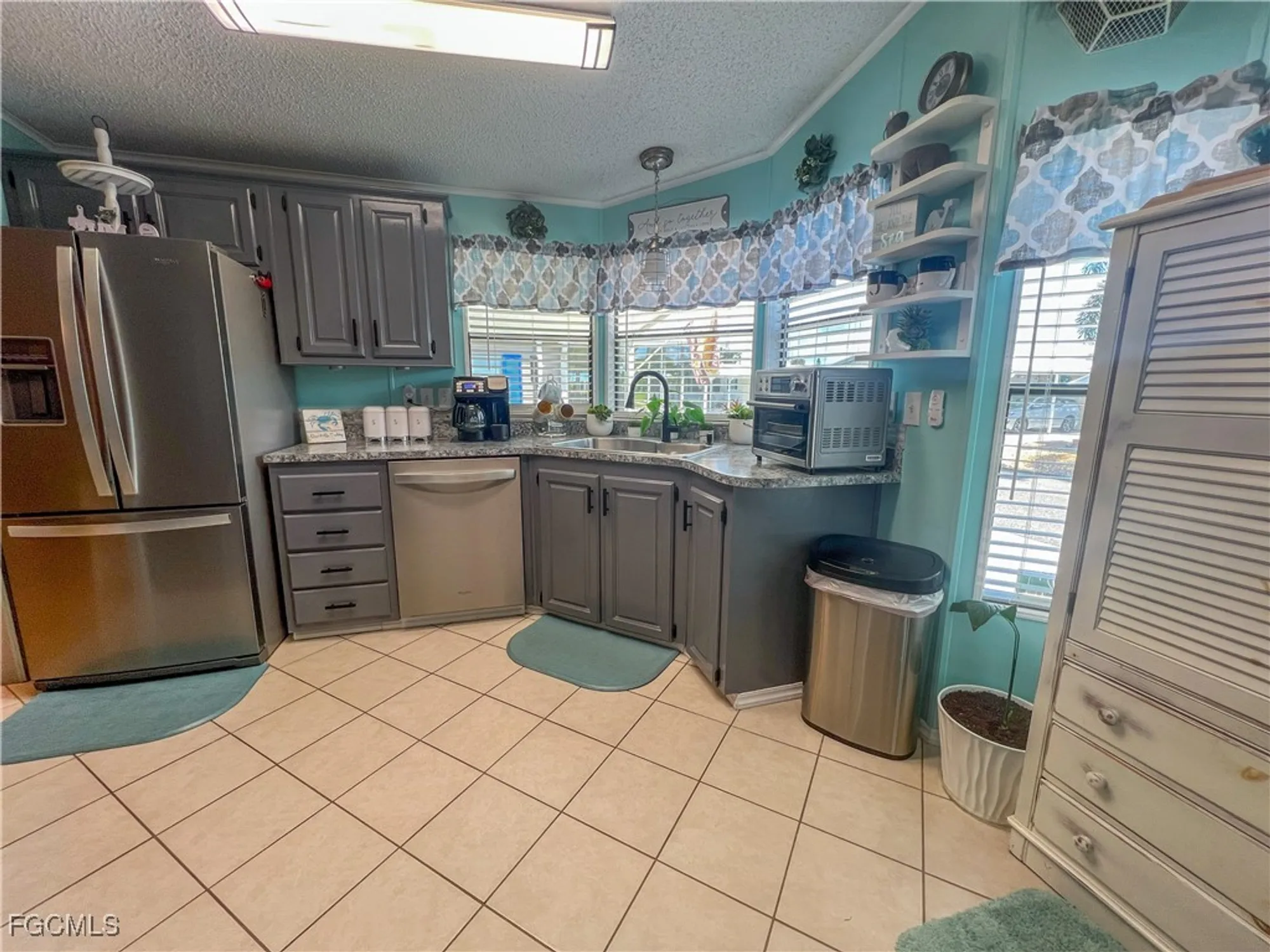 Property Slideshow image 14 of 40 | 14513 nathan hale ln, North Fort Myers, FL, 33917