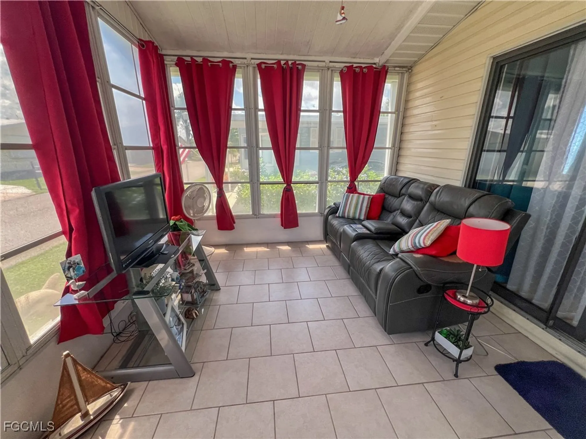 Property Slideshow image 26 of 40 | 14513 nathan hale ln, North Fort Myers, FL, 33917