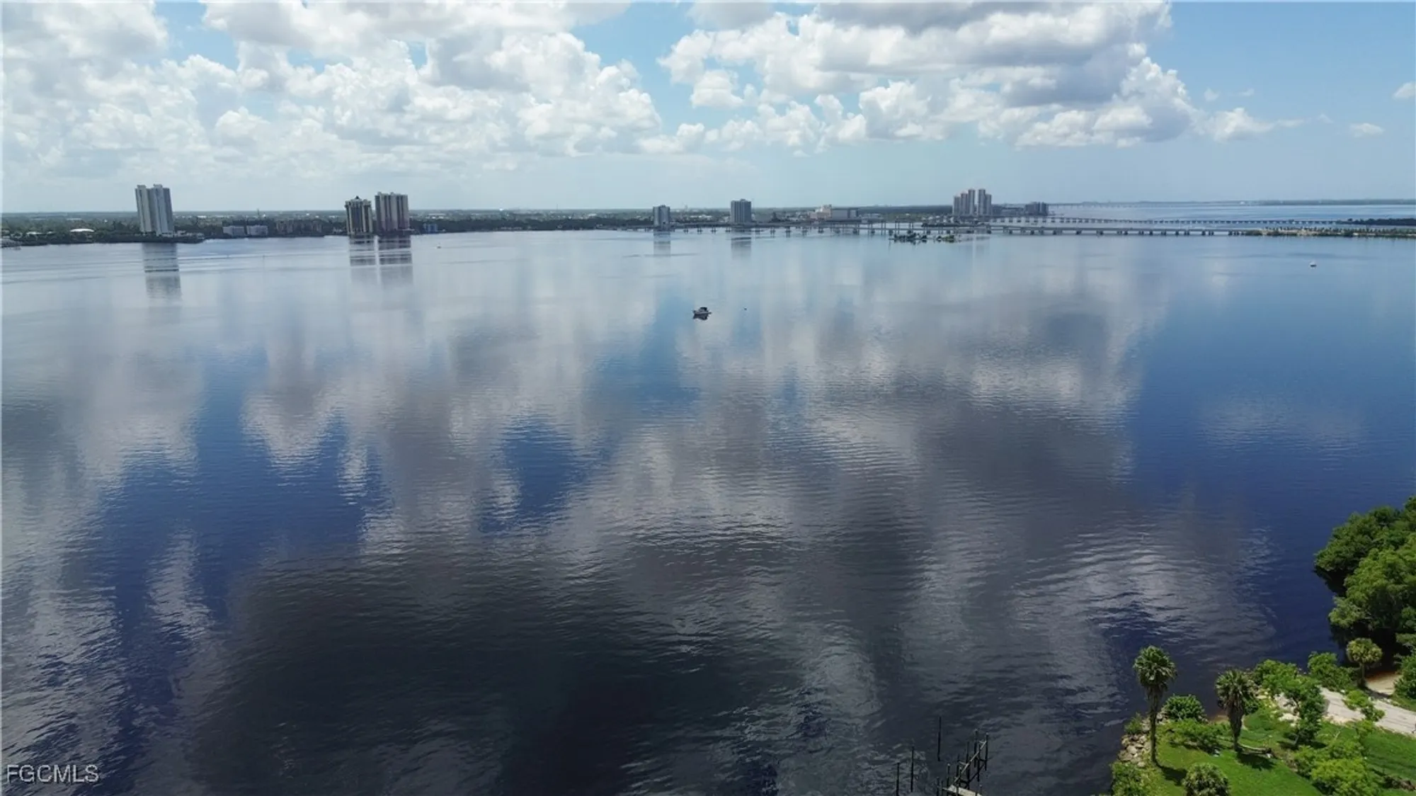 Property Slideshow image 31 of 40 | 14513 nathan hale ln, North Fort Myers, FL, 33917