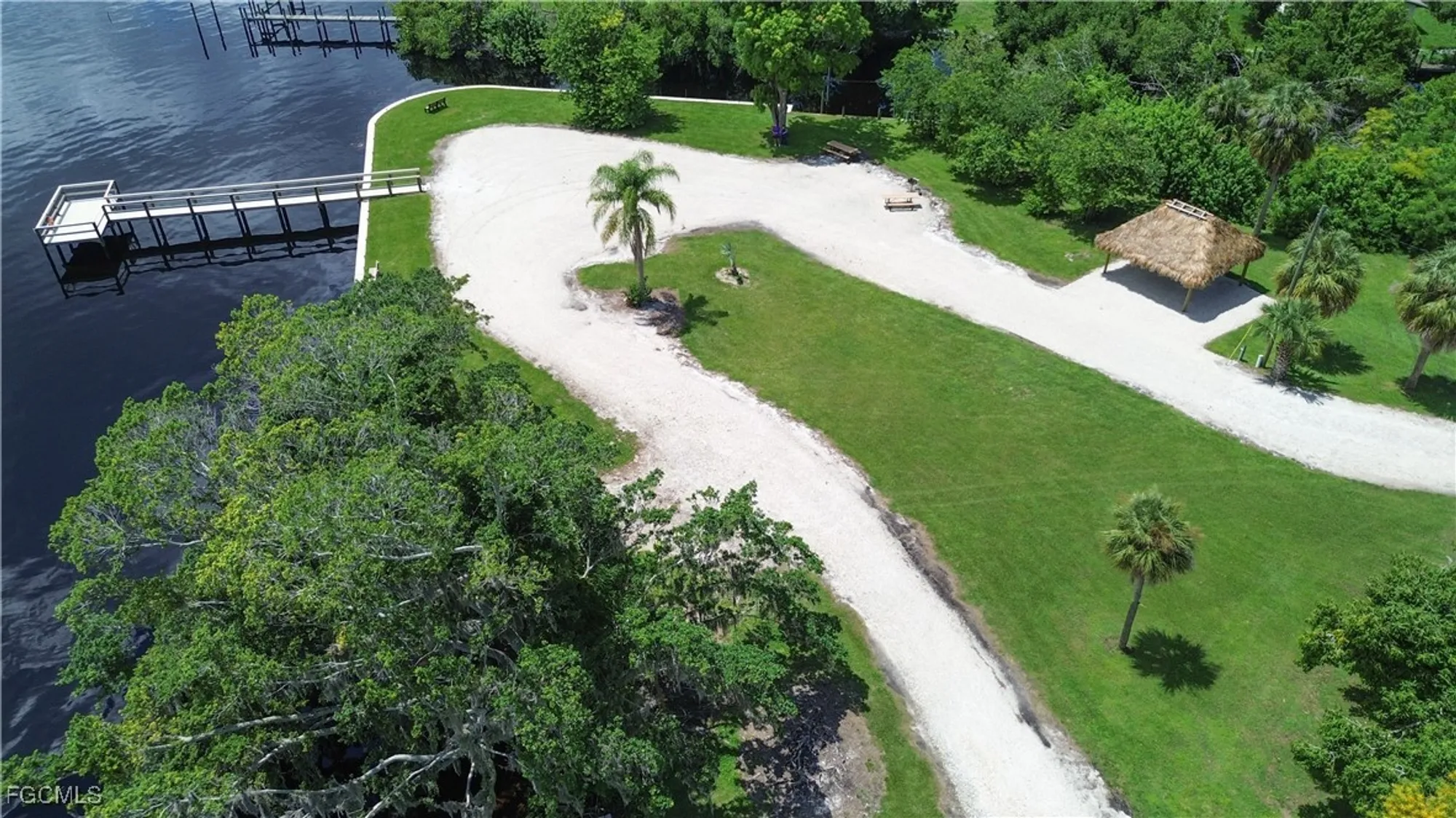 Property Slideshow image 32 of 40 | 14513 nathan hale ln, North Fort Myers, FL, 33917