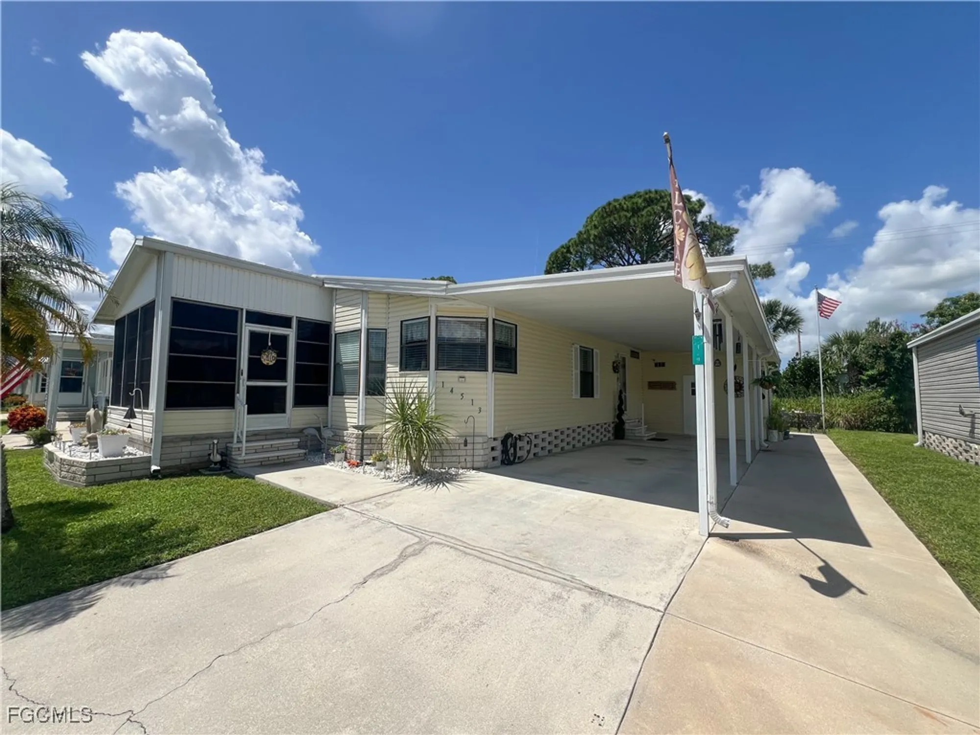 Property Slideshow image 4 of 40 | 14513 nathan hale ln, North Fort Myers, FL, 33917