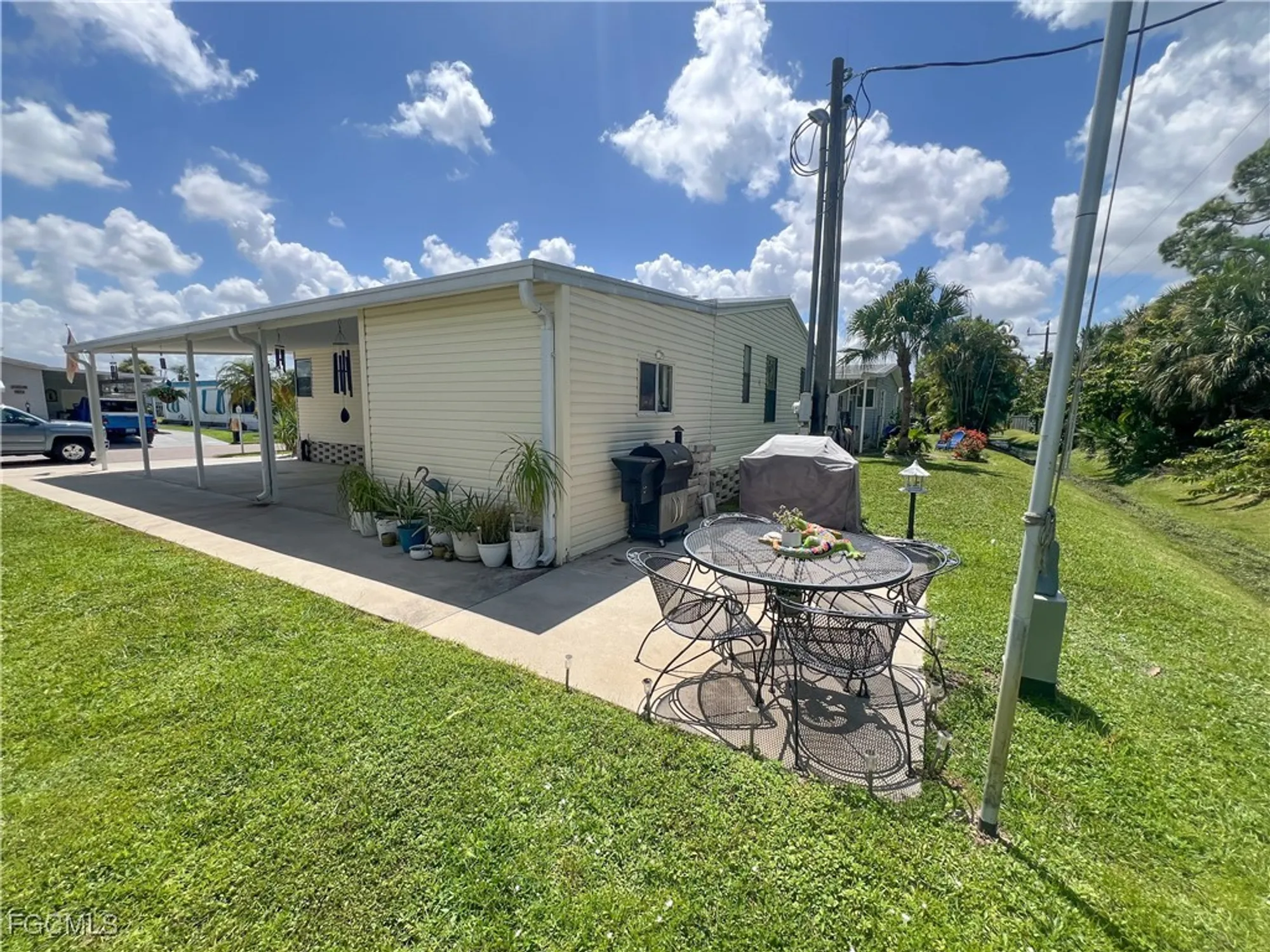 Property Slideshow image 6 of 40 | 14513 nathan hale ln, North Fort Myers, FL, 33917