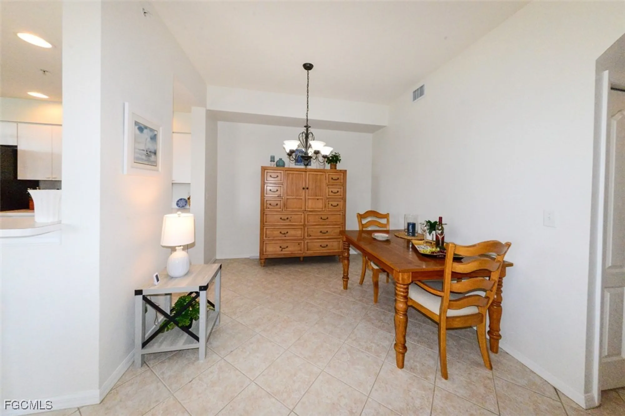 Property Slideshow image 15 of 36 | 8076 queen palm ln apt 432, Fort Myers, FL, 33966