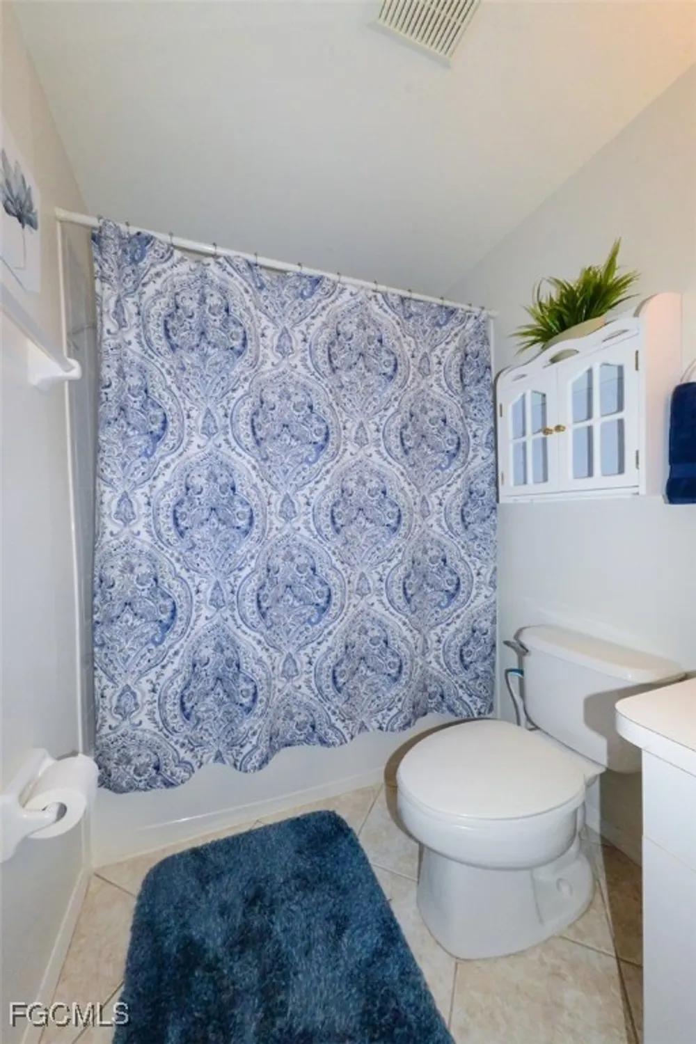 Property Slideshow image 27 of 36 | 8076 queen palm ln apt 432, Fort Myers, FL, 33966