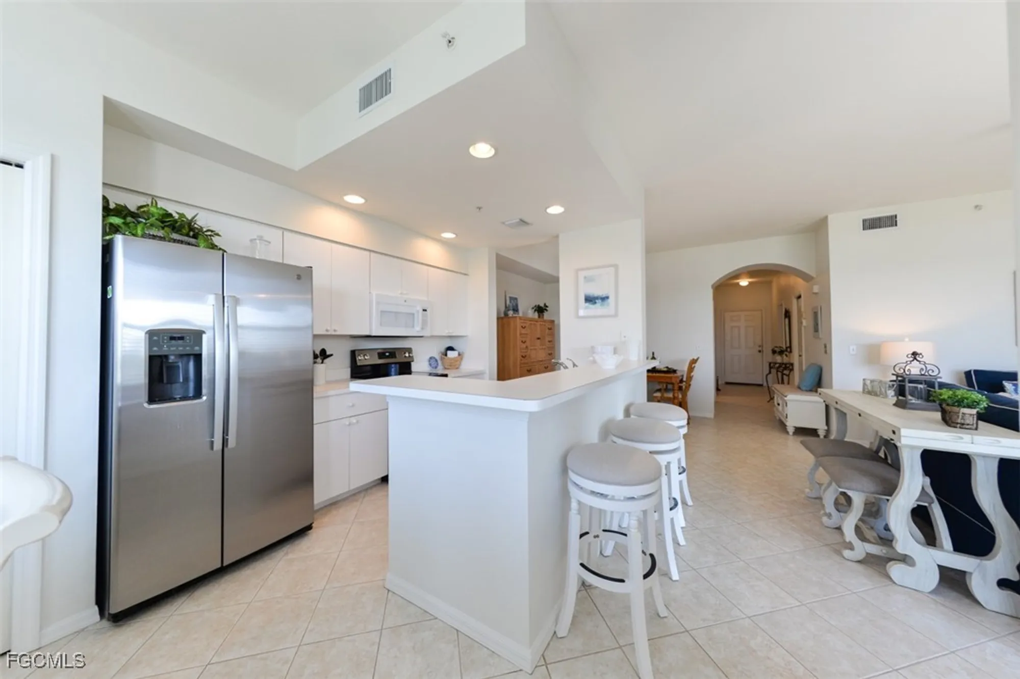 Property Slideshow image 7 of 36 | 8076 queen palm ln apt 432, Fort Myers, FL, 33966