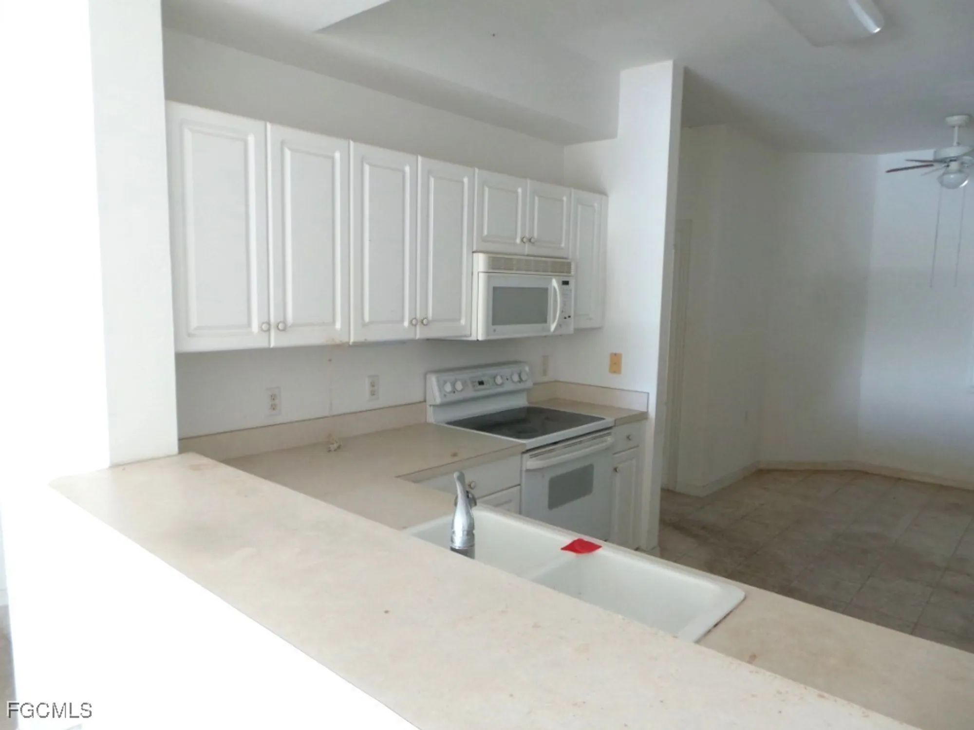 Property Slideshow image 4 of 38 | 14310 bristol bay pl 205, Fort Myers, FL, 33912