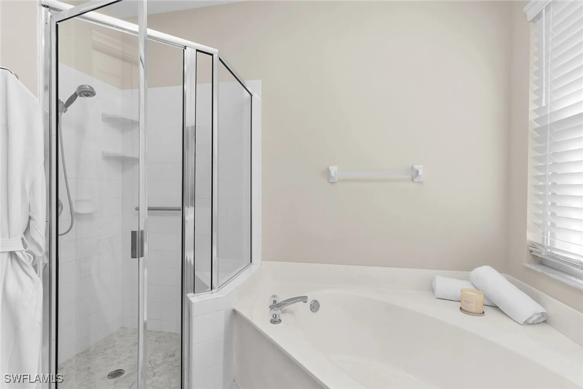 Property Slideshow image 16 of 44 | 8574 pepper tree way, Naples, FL, 34114