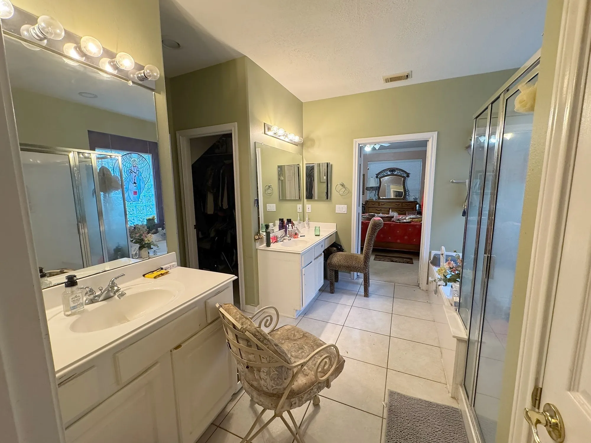 Property Slideshow image 17 of 30 | 51 n country gate cir, Conroe, TX, 77384