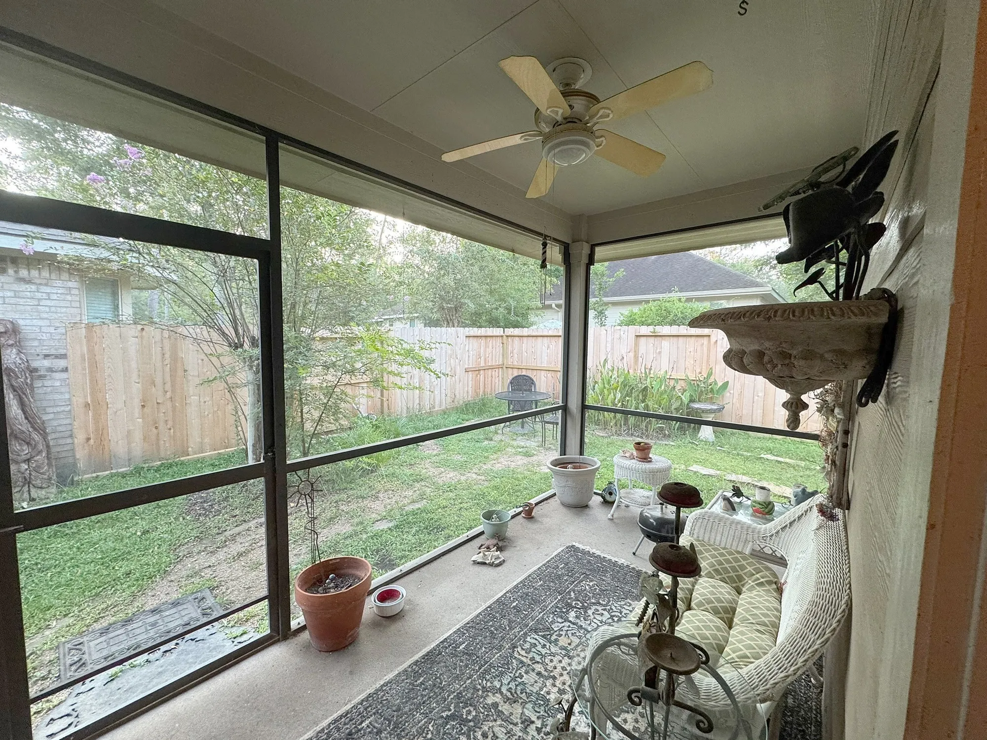 Property Slideshow image 23 of 30 | 51 n country gate cir, Conroe, TX, 77384