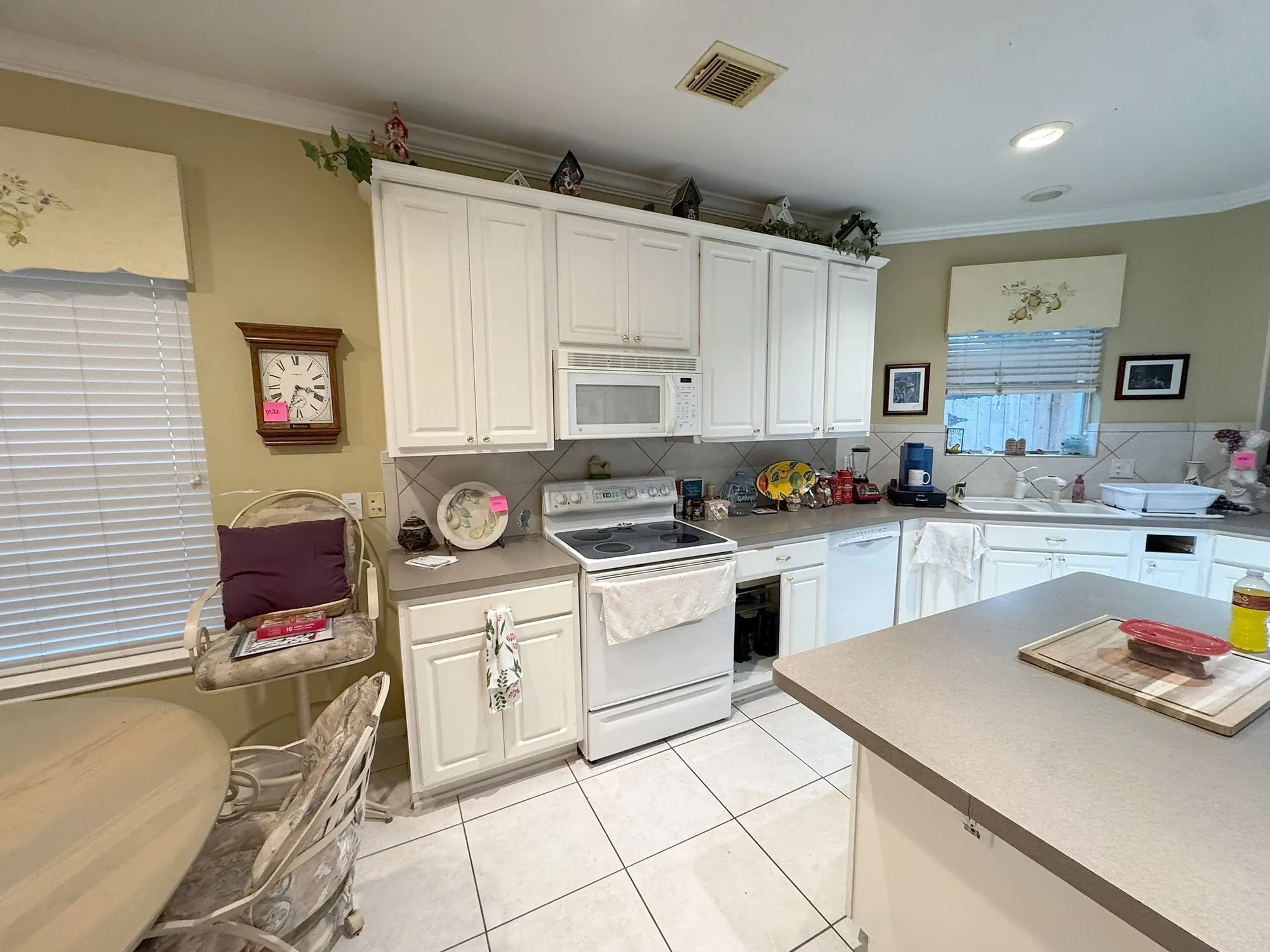 Property Slideshow image 8 of 30 | 51 n country gate cir, Conroe, TX, 77384