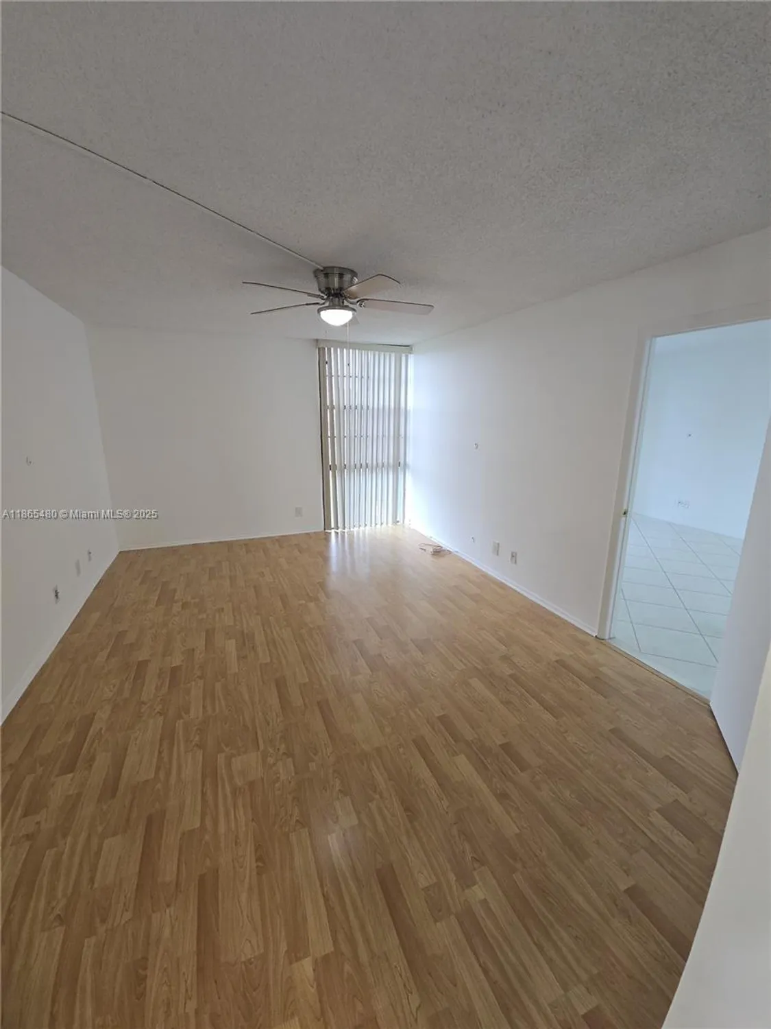 Property Slideshow image 8 of 22 | 20500 w country club dr apt 614, Aventura, FL, 33180