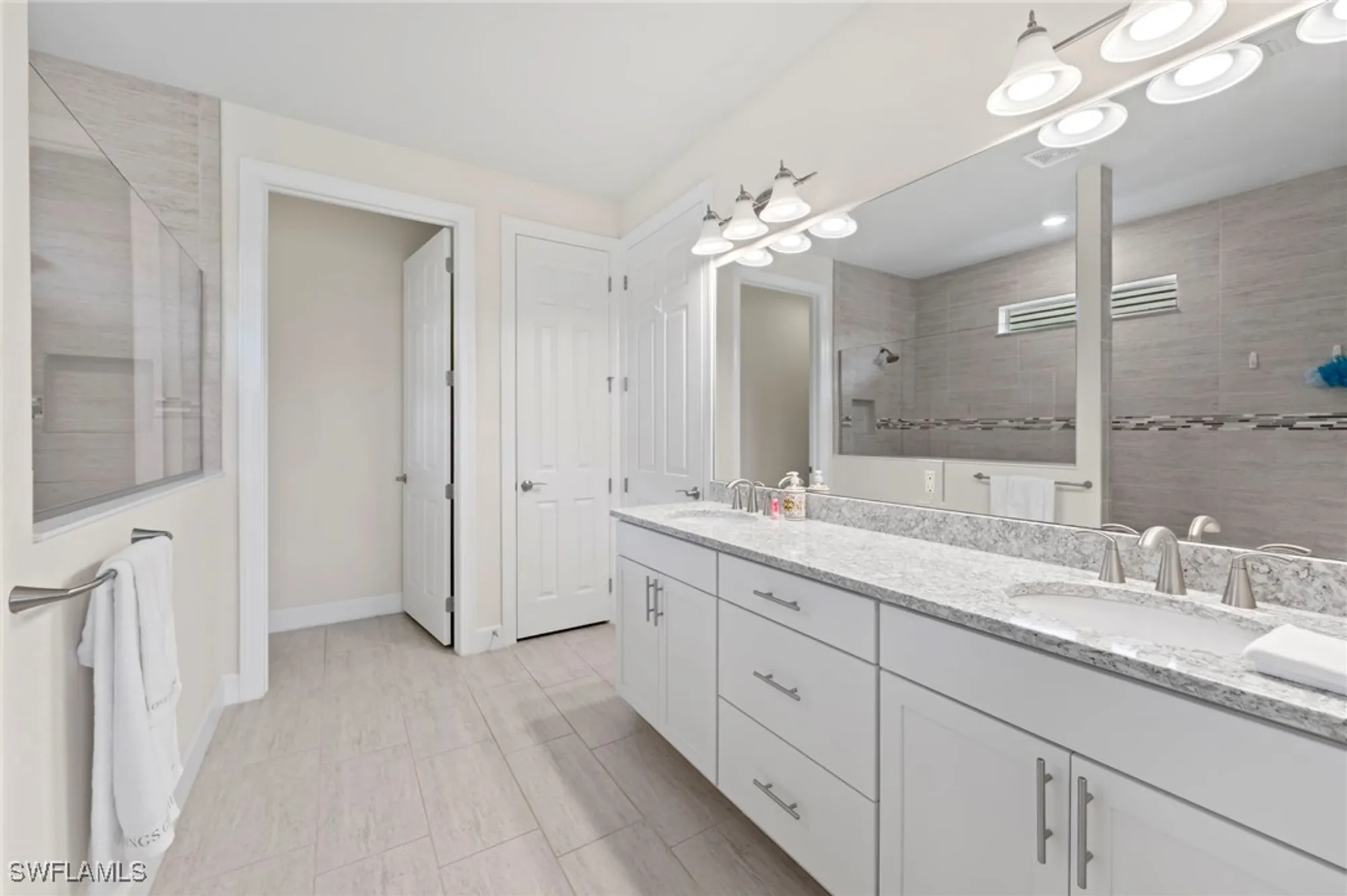 Property Slideshow image 23 of 48 | 10530 jackson square dr, Estero, FL, 33928