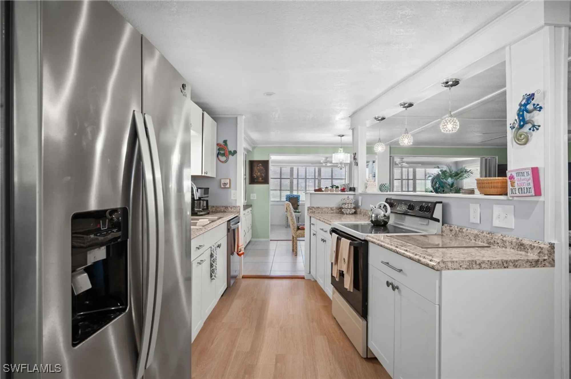 Property Slideshow image 13 of 45 | 10 cannes dr, Naples, FL, 34112