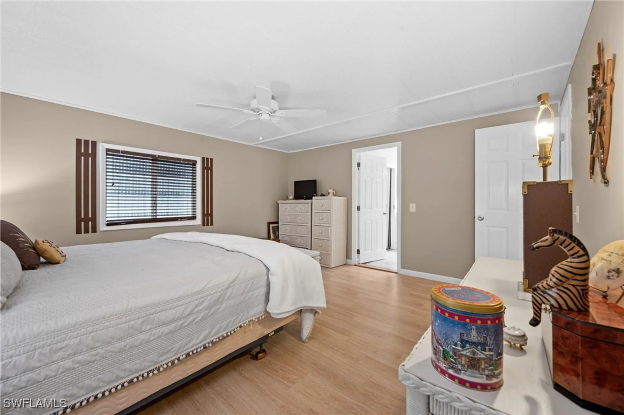 Property Slideshow image 27 of 45 | 10 cannes dr, Naples, FL, 34112