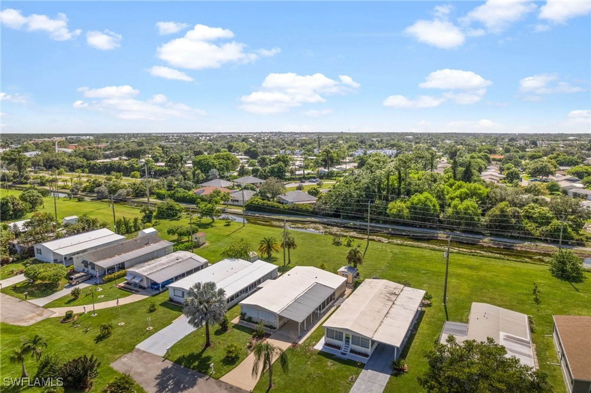 Property Slideshow image 39 of 45 | 10 cannes dr, Naples, FL, 34112