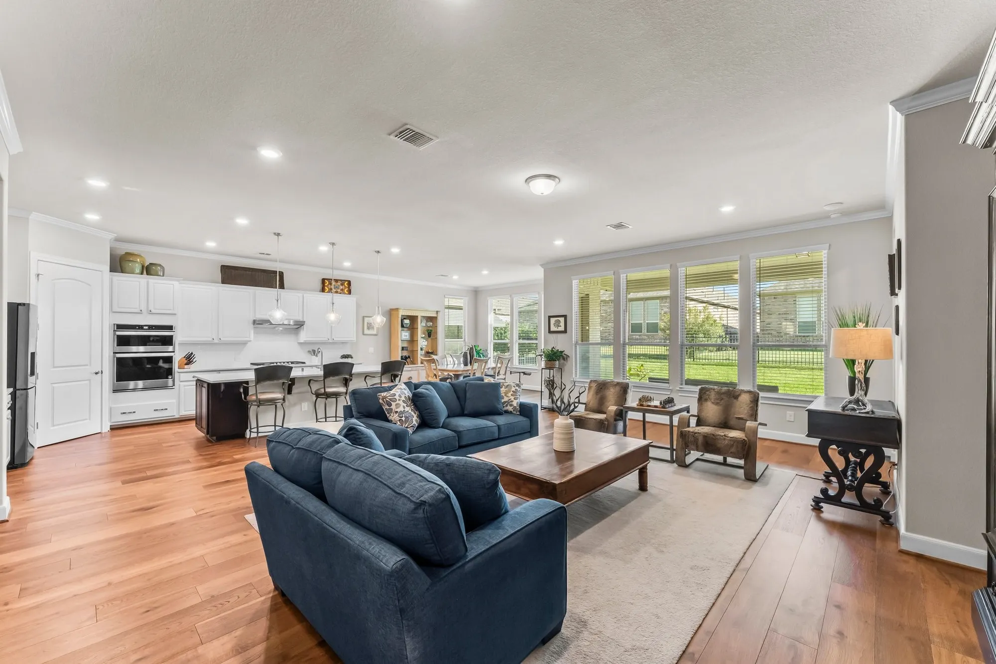 Property Slideshow image 15 of 42 | 225 fox trotter, The Woodlands, TX, 77382