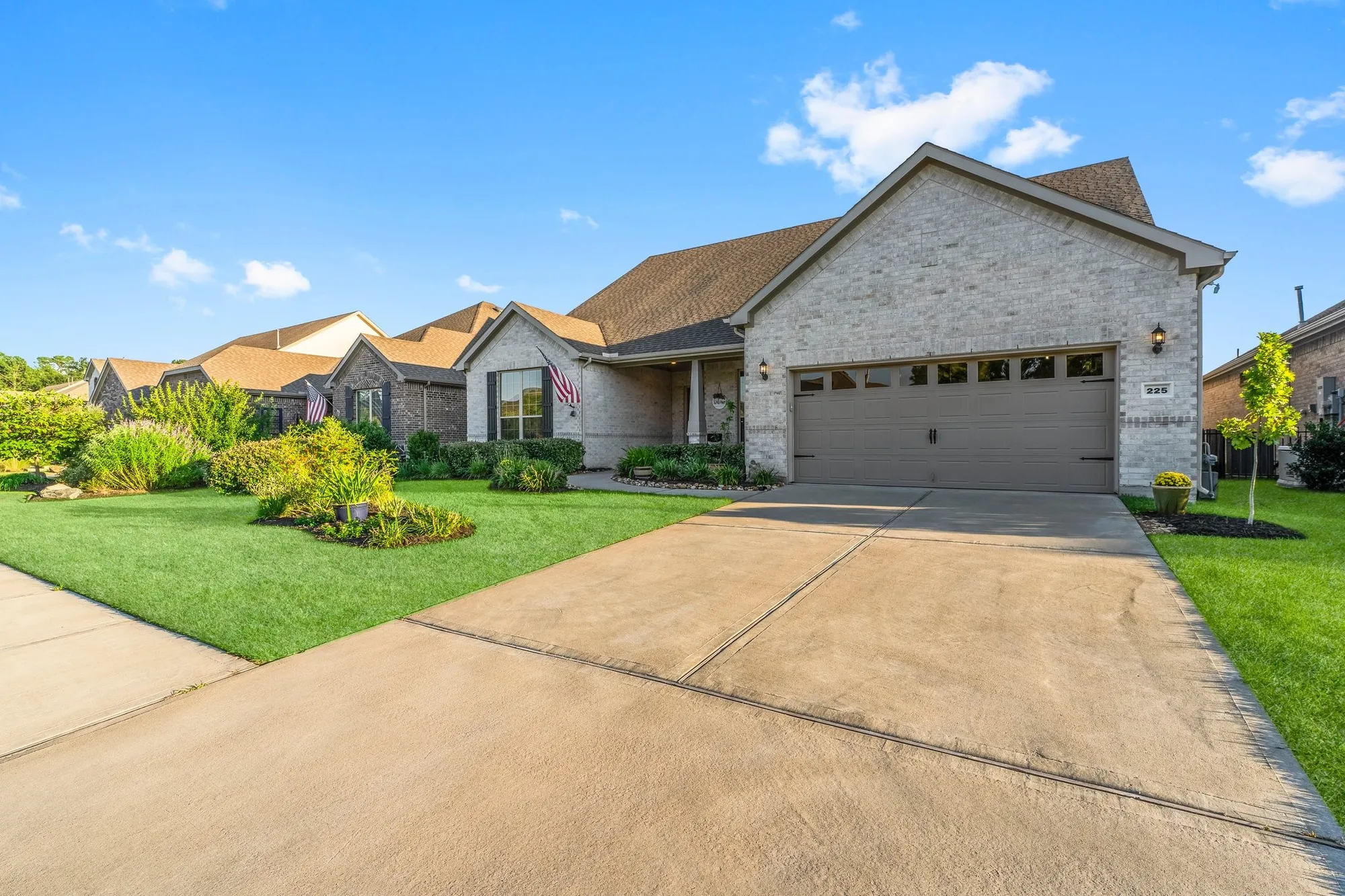 Property Slideshow image 33 of 42 | 225 fox trotter, The Woodlands, TX, 77382