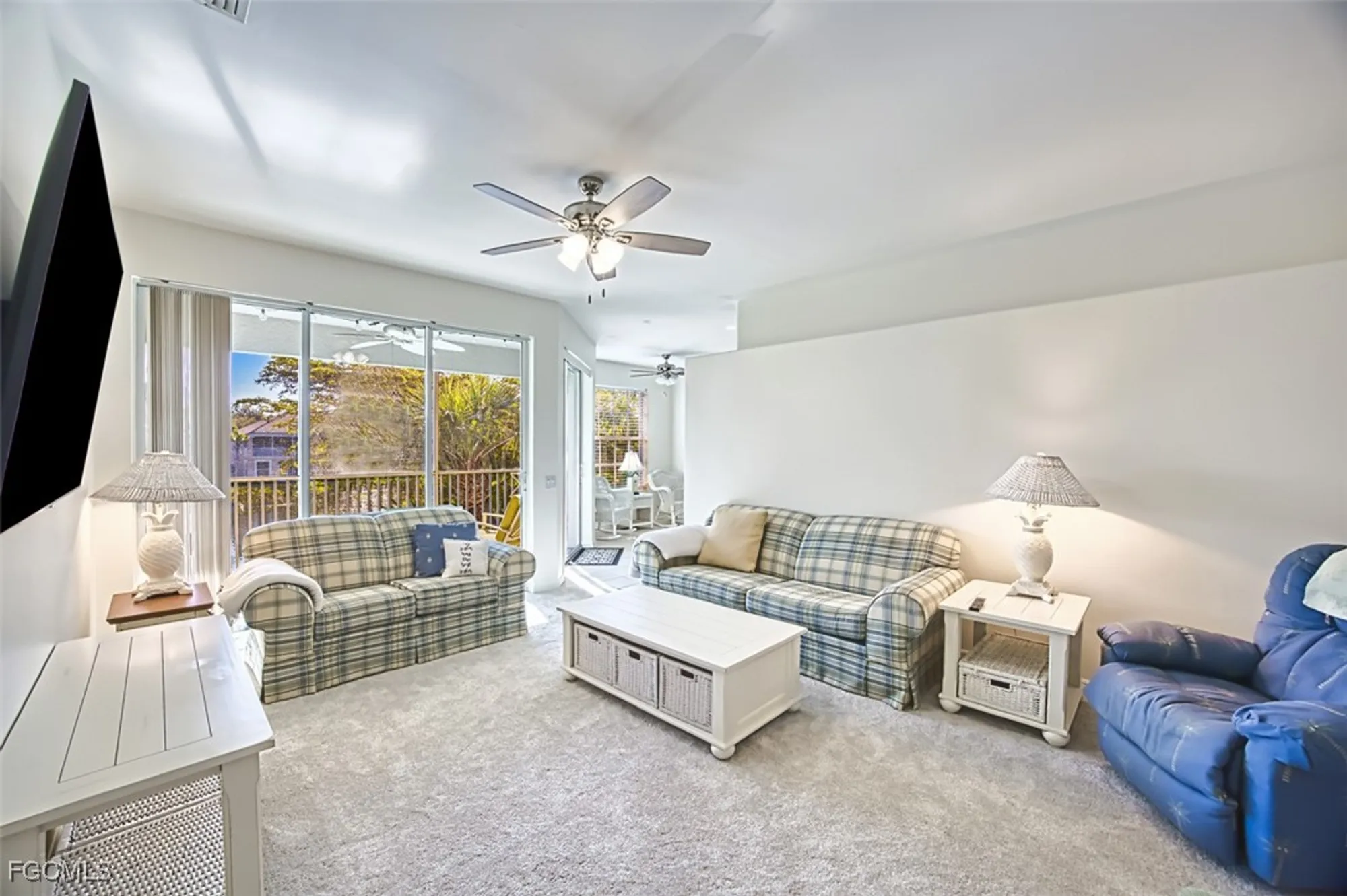 Property Slideshow image 11 of 49 | 10021 sky view way 1305, Fort Myers, FL, 33913