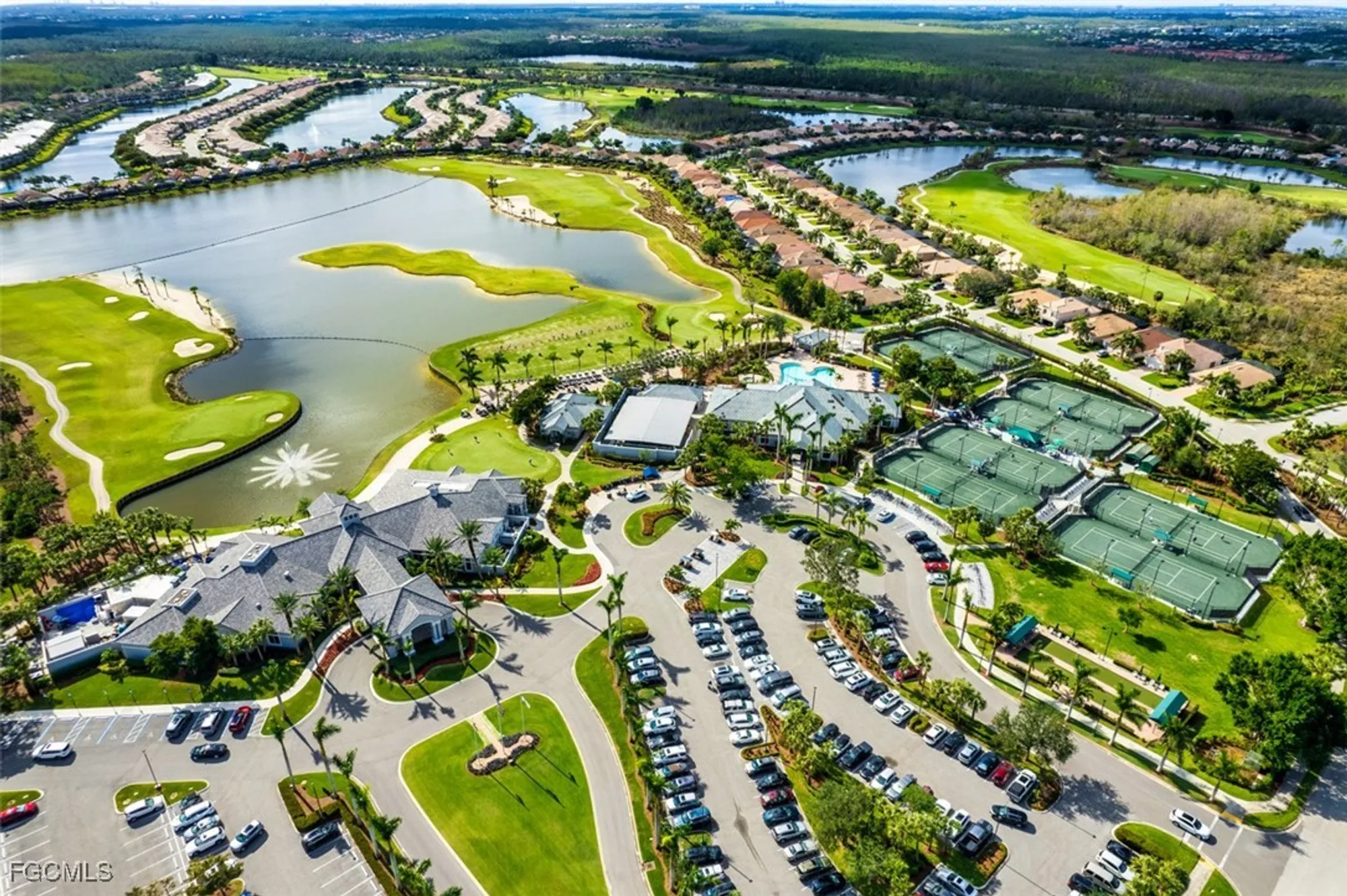 Property Slideshow image 33 of 49 | 10021 sky view way 1305, Fort Myers, FL, 33913
