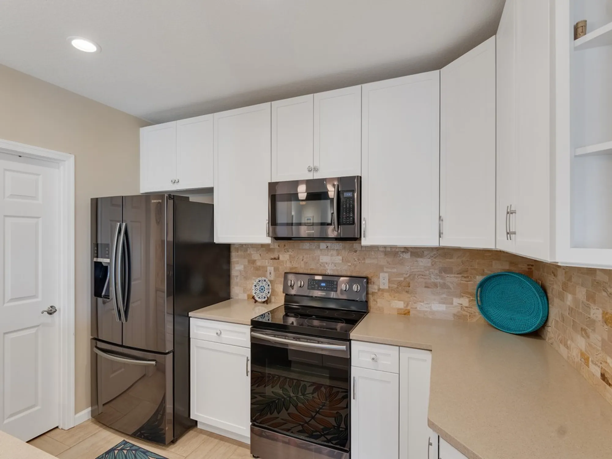 Property Slideshow image 10 of 32 | 5020 fairways cir apt j206, Vero Beach, FL, 32967
