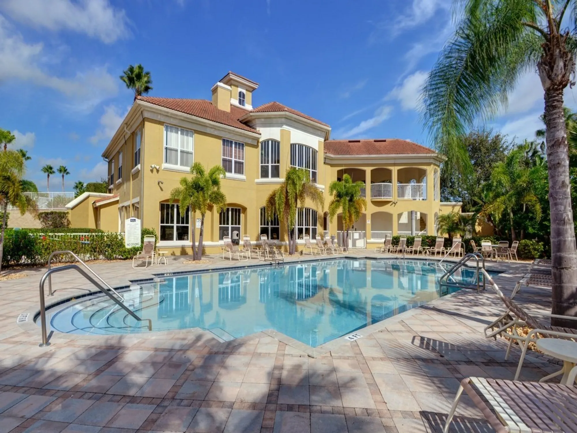 Property Slideshow image 25 of 32 | 5020 fairways cir apt j206, Vero Beach, FL, 32967