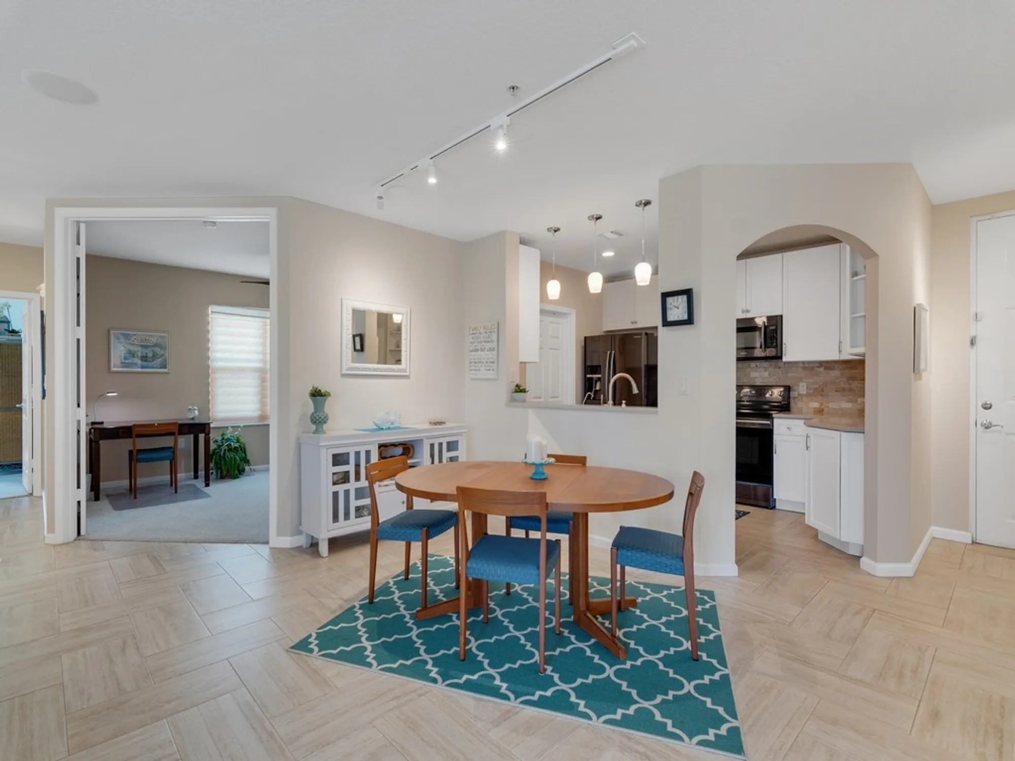 Property Slideshow image 4 of 32 | 5020 fairways cir apt j206, Vero Beach, FL, 32967