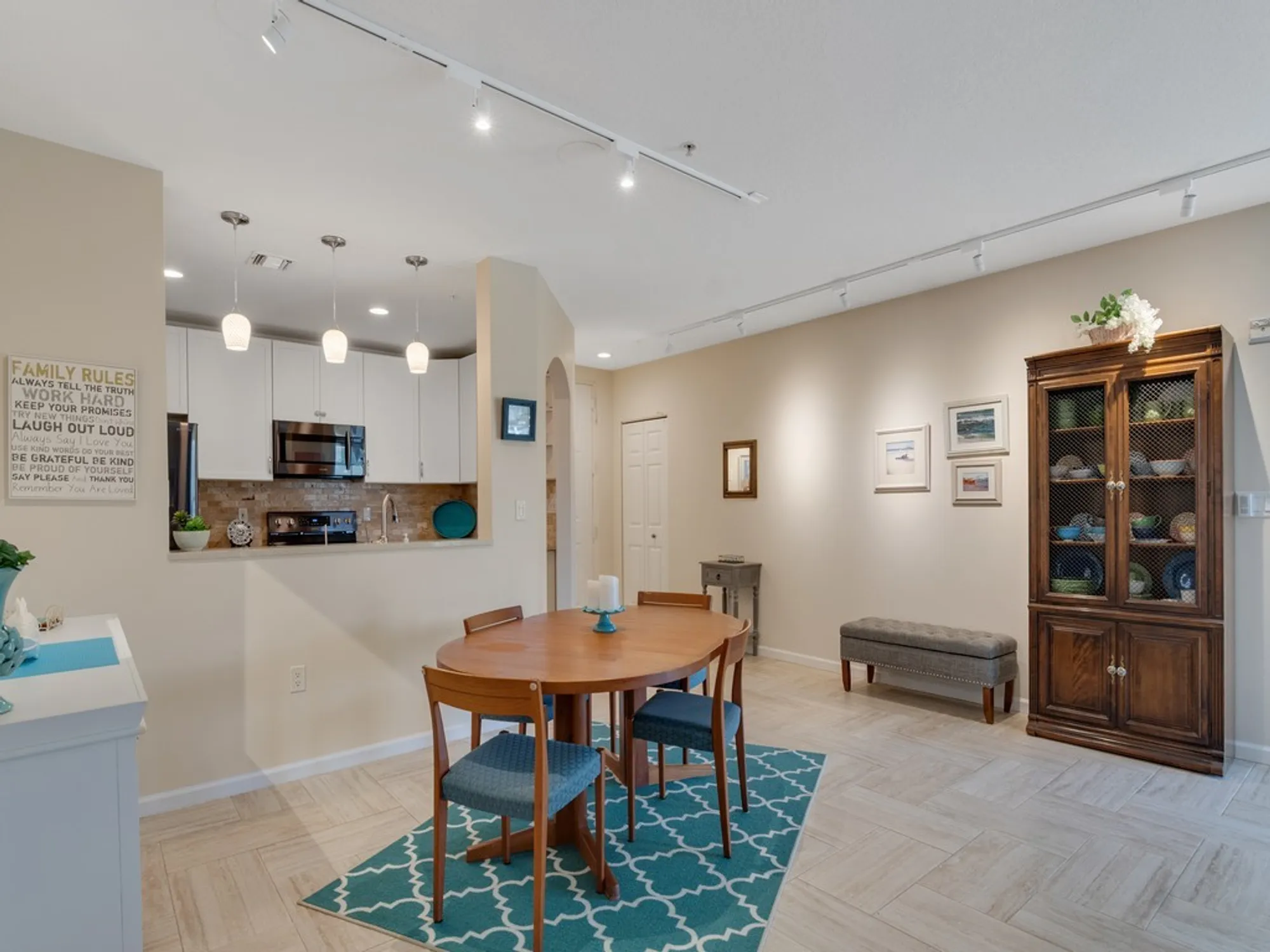 Property Slideshow image 5 of 32 | 5020 fairways cir apt j206, Vero Beach, FL, 32967