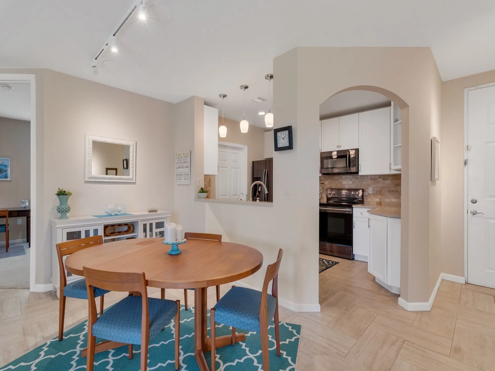 Property Slideshow image 8 of 32 | 5020 fairways cir apt j206, Vero Beach, FL, 32967