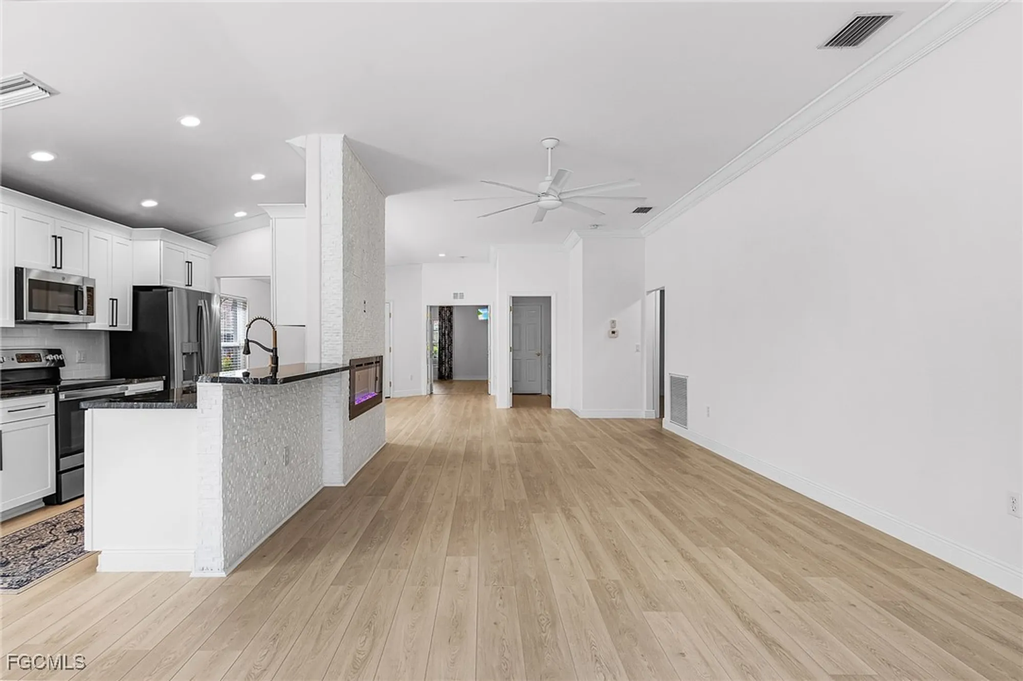 Property Slideshow image 12 of 47 | 9544 hemingway ln, Fort Myers, FL, 33913