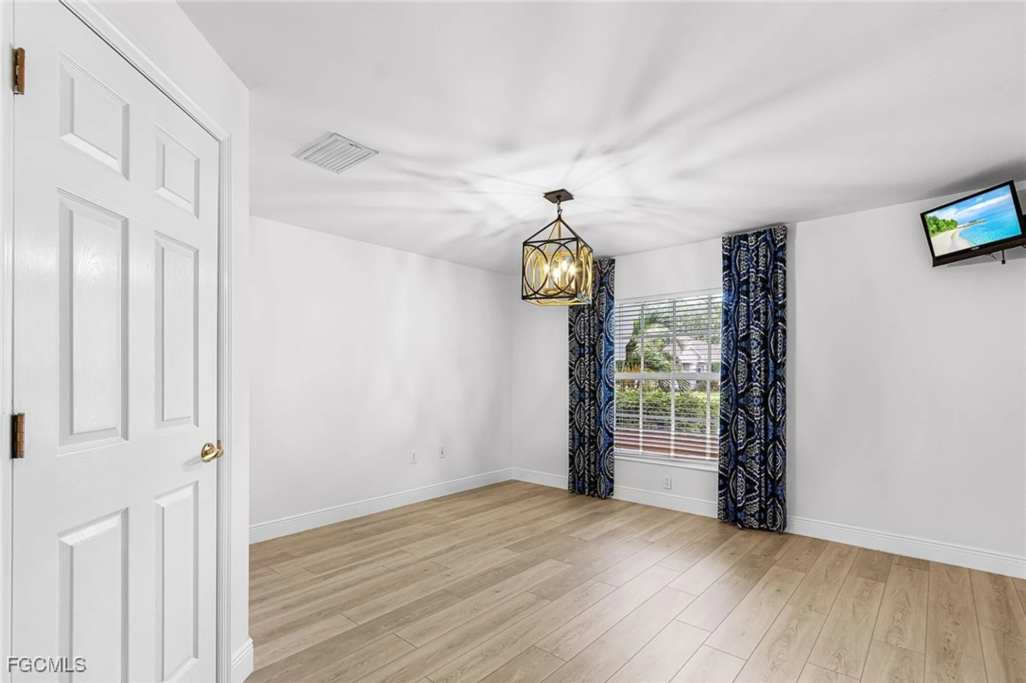 Property Slideshow image 13 of 47 | 9544 hemingway ln, Fort Myers, FL, 33913